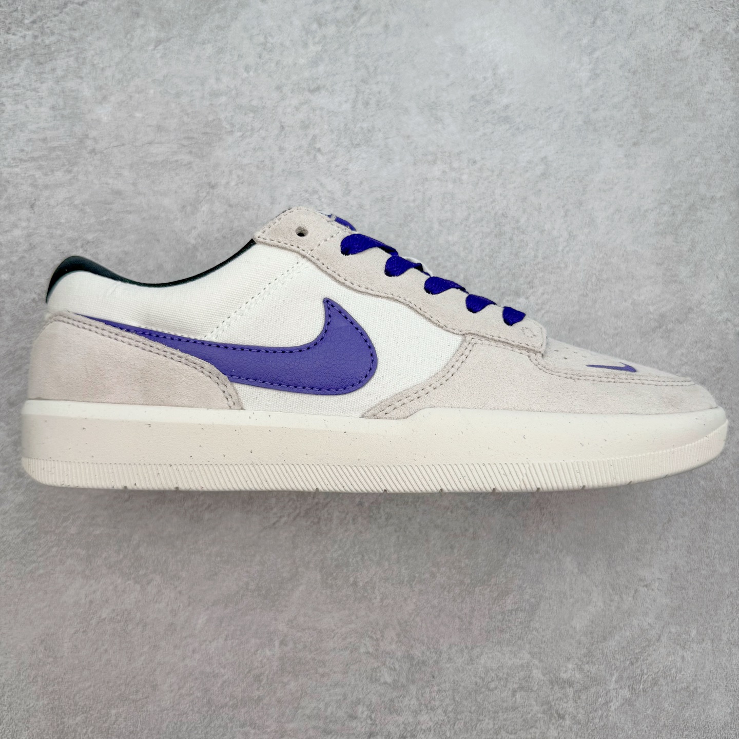 NK SB Force 58 空军58系列低帮休闲运动滑板板鞋 DV5477-006 鞋面由帆布和麂皮拼接 层次感丰富 搭配硫化外底 耐磨耐穿 鞋舌及中底后跟处饰有SB Logo 表明鞋款身份 采用包边设计 经久耐穿 硫化结构则有效提升灵活性 穿上这款全新推出的创意力作 助你耀动街头 尺码：36 36.5 37.5 38 38.5 39 40 40.5 41 42 42.5 43 44 45-选品中心