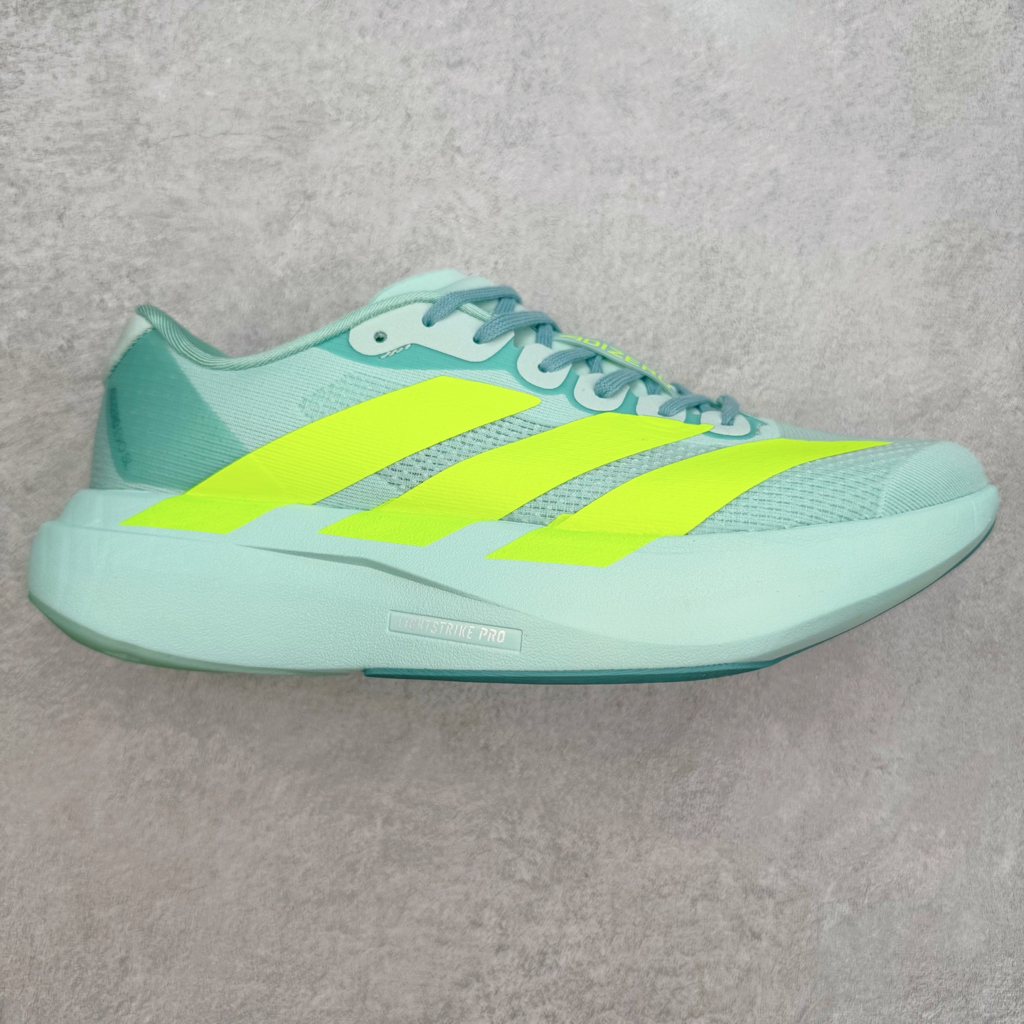 AD Adizero EVO SL 马拉松竞速专业跑鞋 JS4452 CELERMESH针织网面非常轻薄 纤维间的缝隙很大 可以保证跑步时的透气、排汗效果 鞋舌直接与两侧的内衬和鞋底连接在一起 在跑步过程中不会被鞋舌的左右移动所困扰 在标准鞋带孔的基础上再拓宽一组鞋带孔 适合不同脚型的需求 突破性 EnergyRods 技术，有助于跑者实现更好的成绩 中底独特的LIGHTSTRIKE PRO泡棉材质 微弹感觉在跑步过程中给予了良好的支撑体验 对于顶级精英和高水平进阶跑者来说 ADIOS PRO是一双值得信赖的竞速比赛用鞋 尺码：36 36.5 37.5 38 38.5 39 40 40.5 41 42 42.5 43 44 44.5 45-选品中心