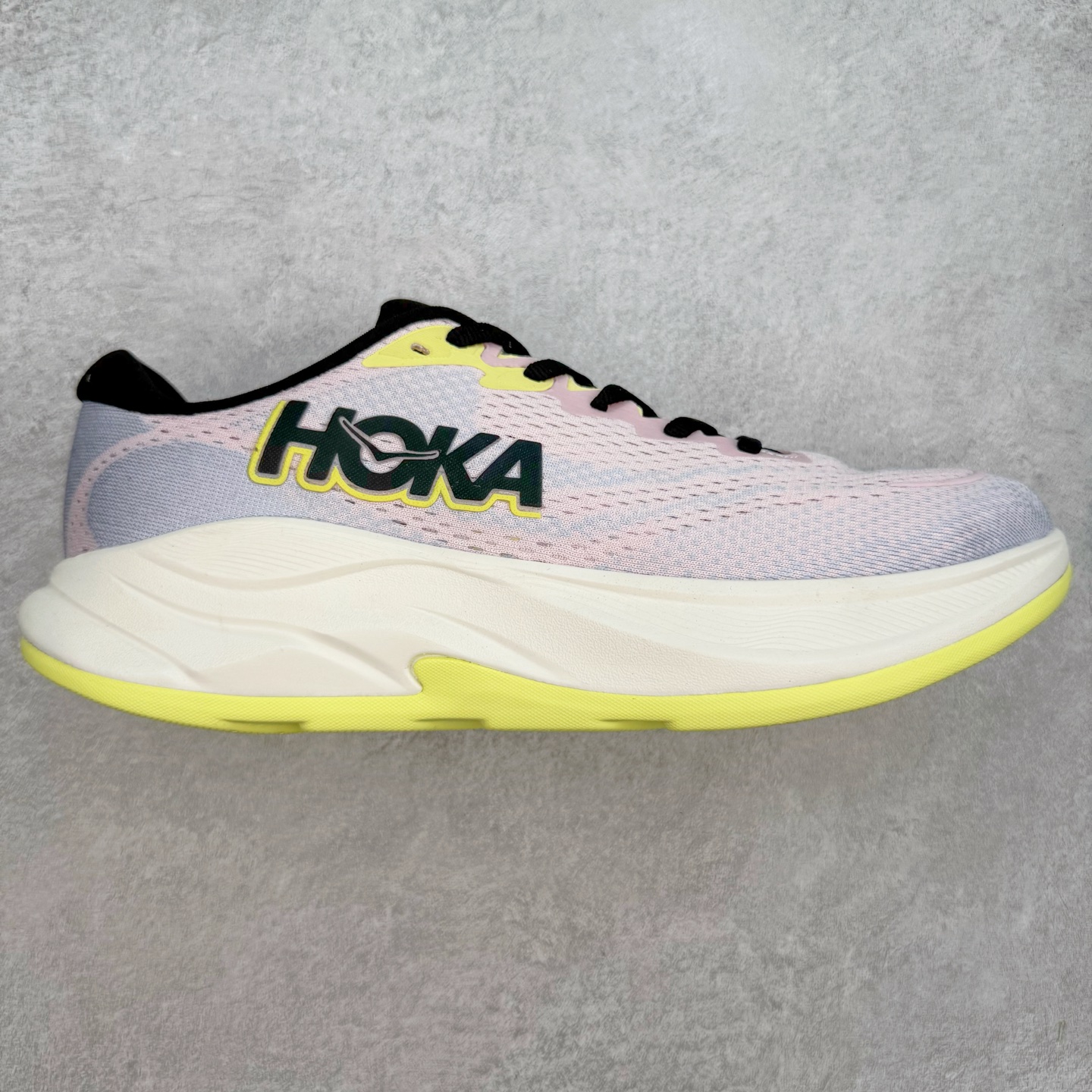 HOKA ONE ONE RINCON 4 舒适防滑耐磨低帮休闲跑步鞋 Rincon 4 是一款日常训练用的跑步鞋，踩上去的感觉很结实。它适合中短距离跑步，但如果您习惯于稍硬的感觉，也可以用于长距离跑步。但它的速度不够快，不能作为速度训练鞋，也不够柔软，不能作为恢复训练鞋，日常里程跑才是它的优势所在。如果您想尝试 Hoka 跑鞋，又想享受极具竞争力的价格，那就试试这款鞋吧。尺码：36 36.5 37.5 38 38.5 39 40 40.5 41 42 42.5 43 44 44.5 45-选品中心