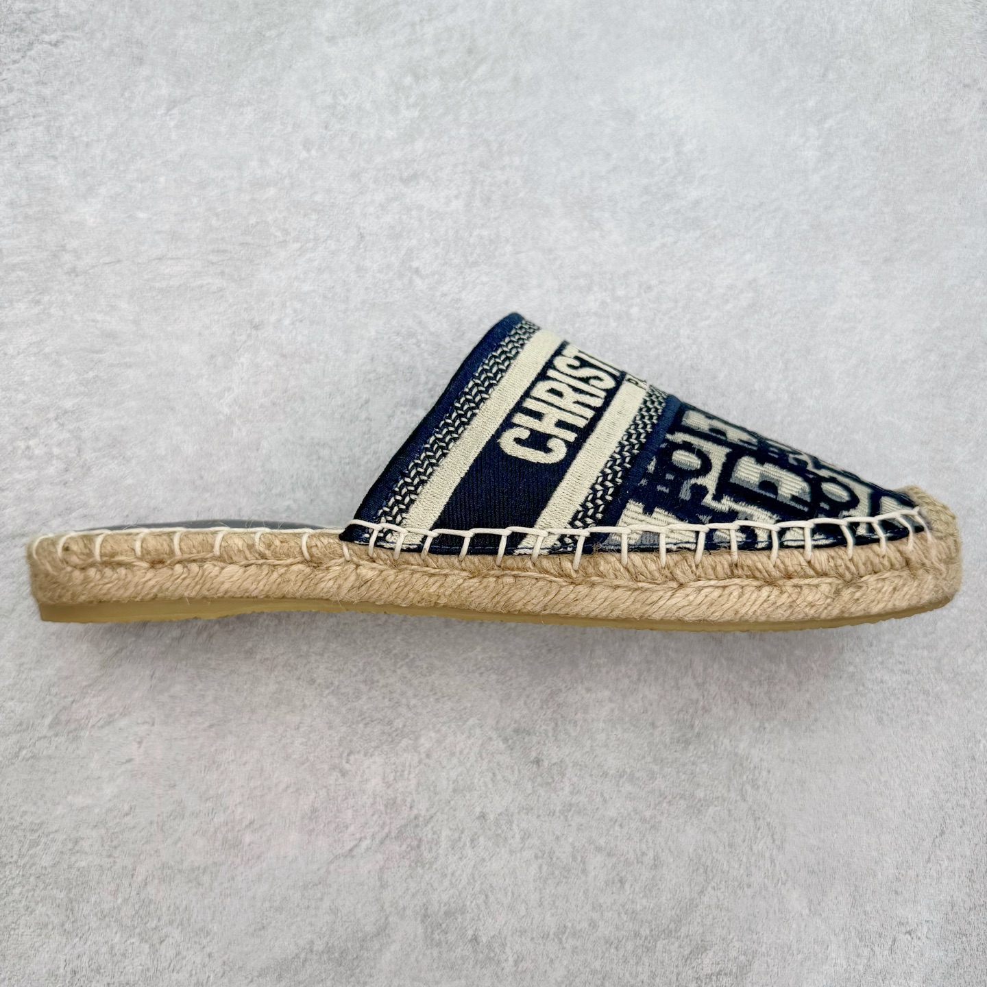 Dior 20s 春夏首秀迪奥渔夫鞋系列 原单代购渠道版本 市面最高版本（3D原版Logo电绣立体感）Christian Dior 经典老花版品牌图案 网红单品 小红书热推爆款 专柜精致包装 尺码：35 36 37 38 39 40-选品中心