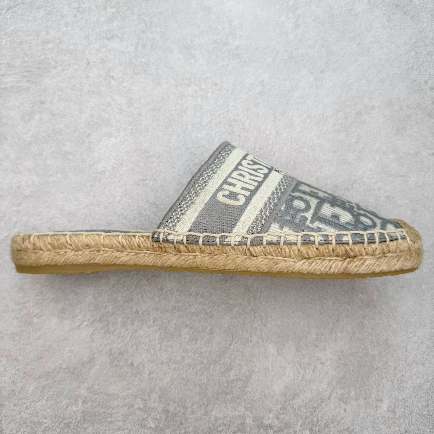 Dior 20s 春夏首秀迪奥渔夫鞋系列 原单代购渠道版本 市面最高版本(3D原版Logo电绣立体感)Christian Dior 经典老花版品牌图案 网红单品 小红书热推爆款 专柜精致包装 尺码:35 36 37 38 39 40-选品中心