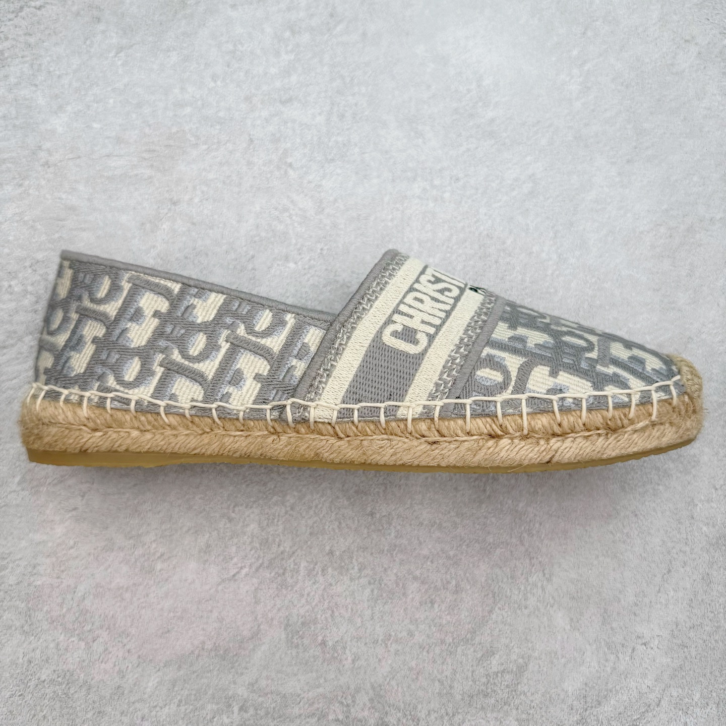 Dior 20s 春夏首秀迪奥渔夫鞋系列 原单代购渠道版本 市面最高版本(3D原版Logo电绣立体感)Christian Dior 经典老花版品牌图案 网红单品 小红书热推爆款 专柜精致包装 尺码:35 36 37 38 39 40-选品中心