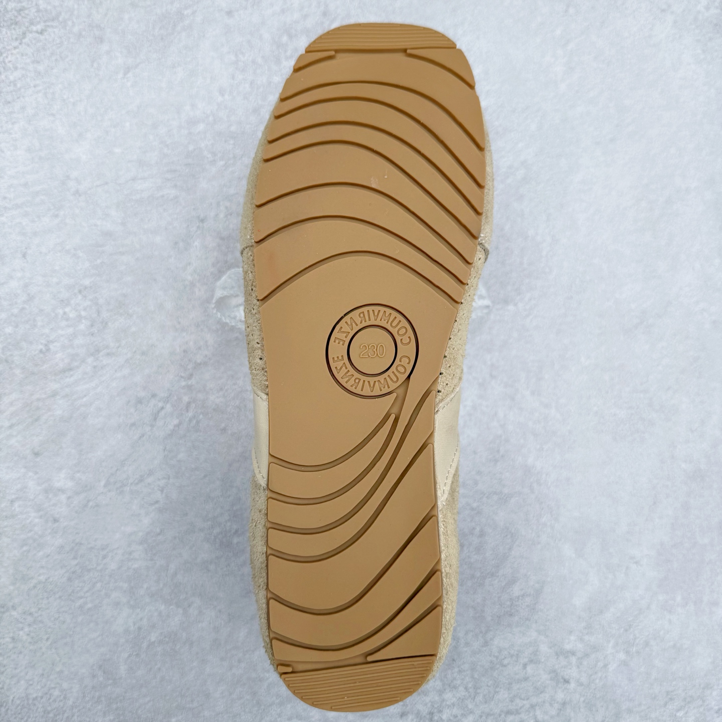 图片[9]-GG-CC 雷丝蝴蝶结德训鞋反绒牛皮2.0系列阿甘复古风芭蕾舞鞋薄底百搭休闲运动鞋系列 广东大厂品质 25ss春季新款 釆用今年最流行的#缎带蝴蝶结鞋扣装饰 全手工拉帮工艺成型 反绒牛皮拼接鞋面材质 鞋身原装高密度磨砂牛皮面料,极好柔软透气效果 双春日踏青舒适度和少女感 GGCC德训鞋界的白月光🌙 长时间走路和站立都不累脚 不管怎么搭配都好看 尺码：35 36 37 38 39 40-选品中心