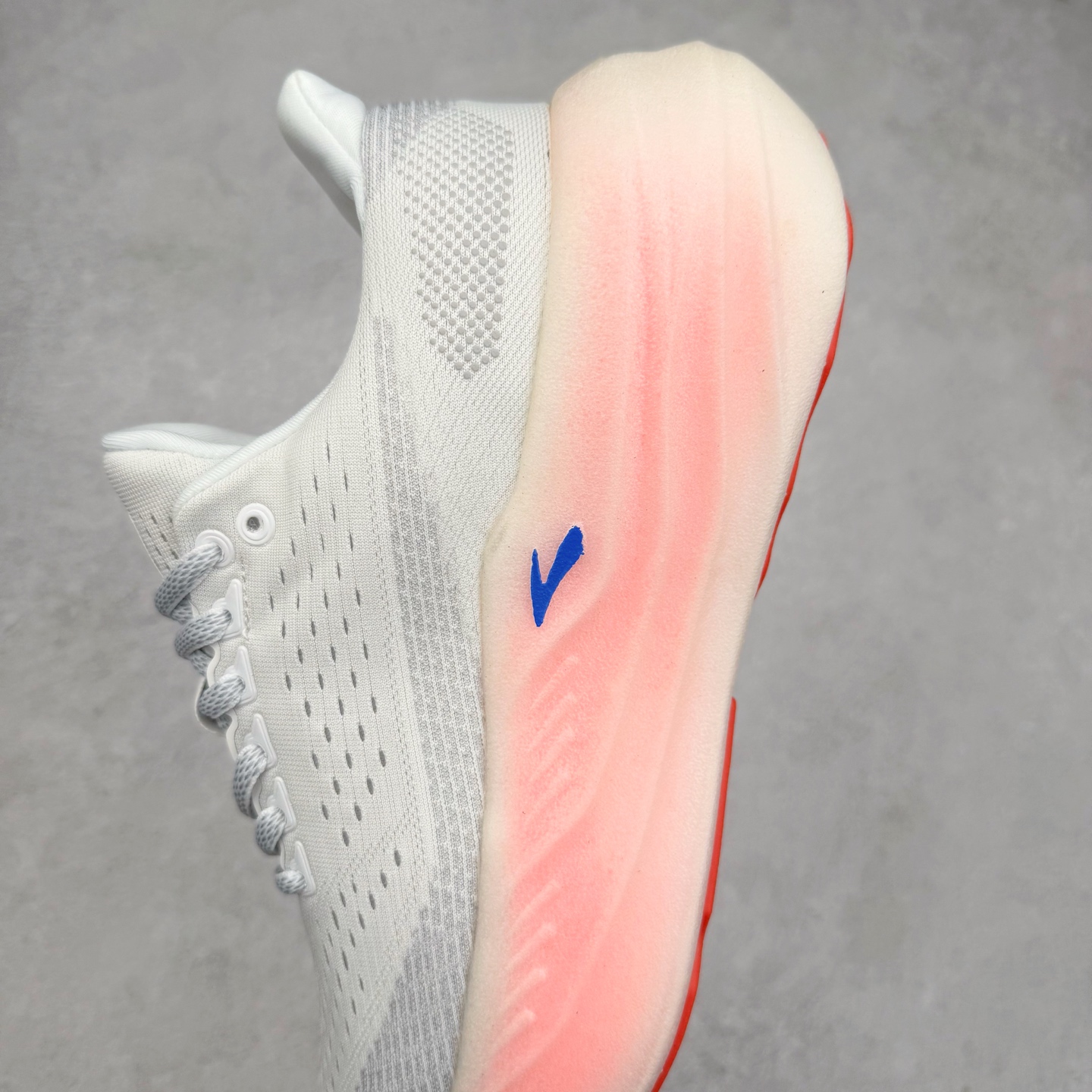 图片[7]-Brooks布鲁克斯 Glycerin max 舒适简约防滑耐磨 低帮跑步鞋 实拍调校N版已经零色差零失真 百分百还原实物色彩所见即所得 不存在货不对板色差等低级问题 选购参考实物拍摄 不混卖不参货 只用心做好货严格选品 承诺混一赔十 尺码：36 36.5 37.5 38 38.5 39 40 40.5 41 42 42.5 43 44 44.5 45-选品中心