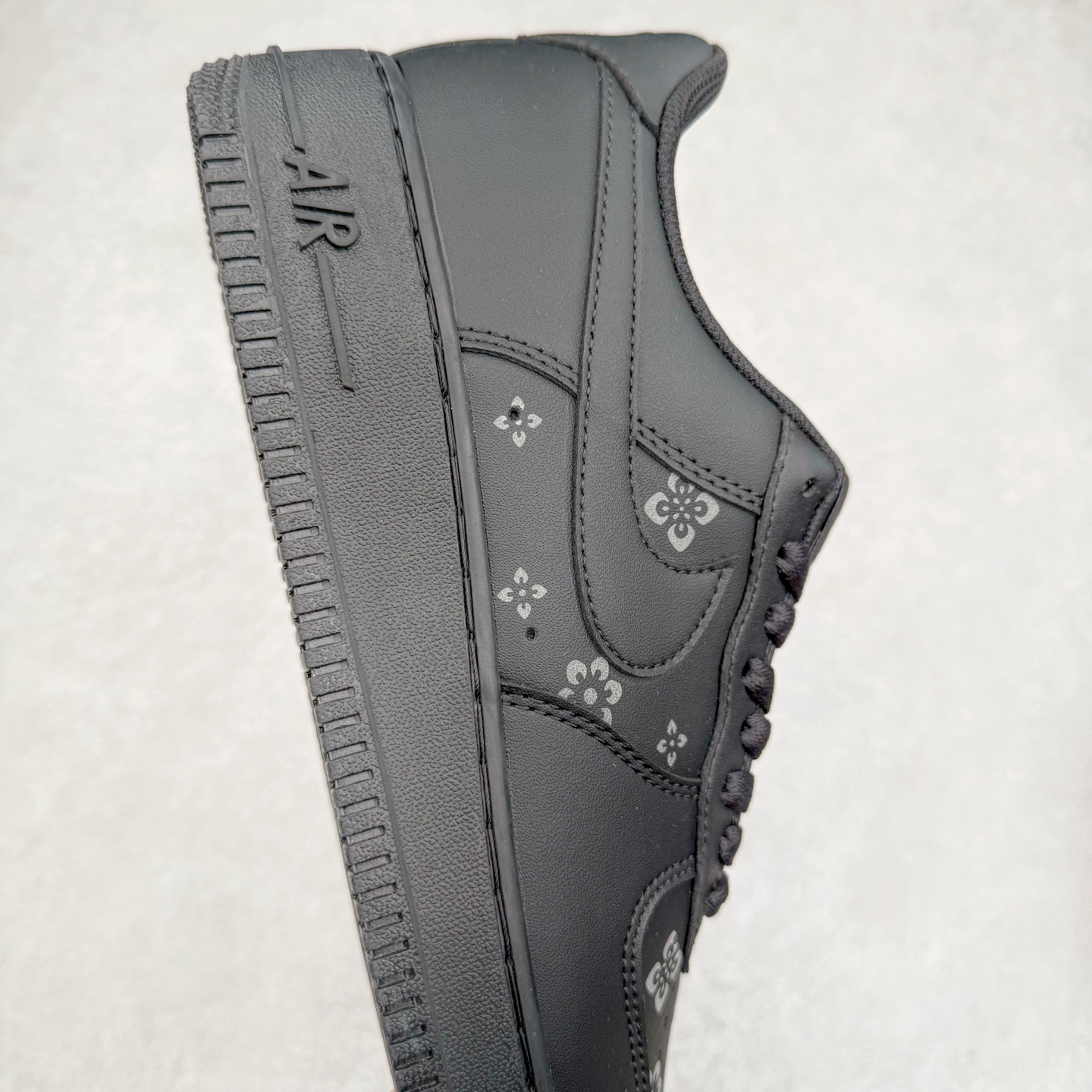 ＃福利特价‼️
NK Air Force 1´07 Low 空军一号低帮百搭休闲运动板鞋 -101 全网