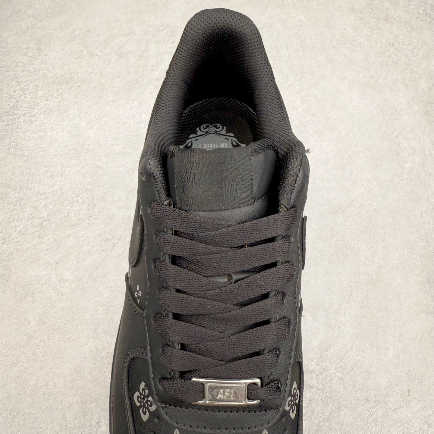 ＃福利特价‼️
NK Air Force 1´07 Low 空军一号低帮百搭休闲运动板鞋 -101 全网