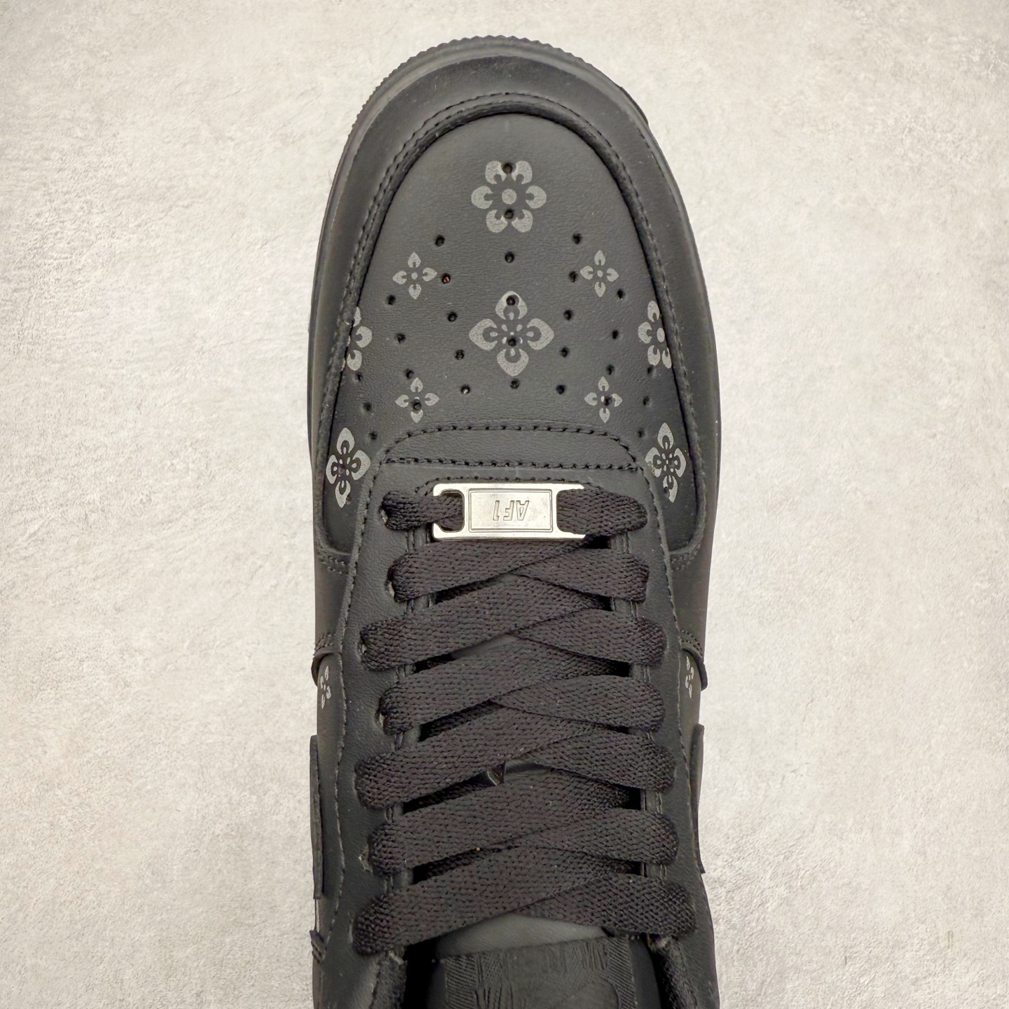 ＃福利特价‼️
NK Air Force 1´07 Low 空军一号低帮百搭休闲运动板鞋 -101 全网