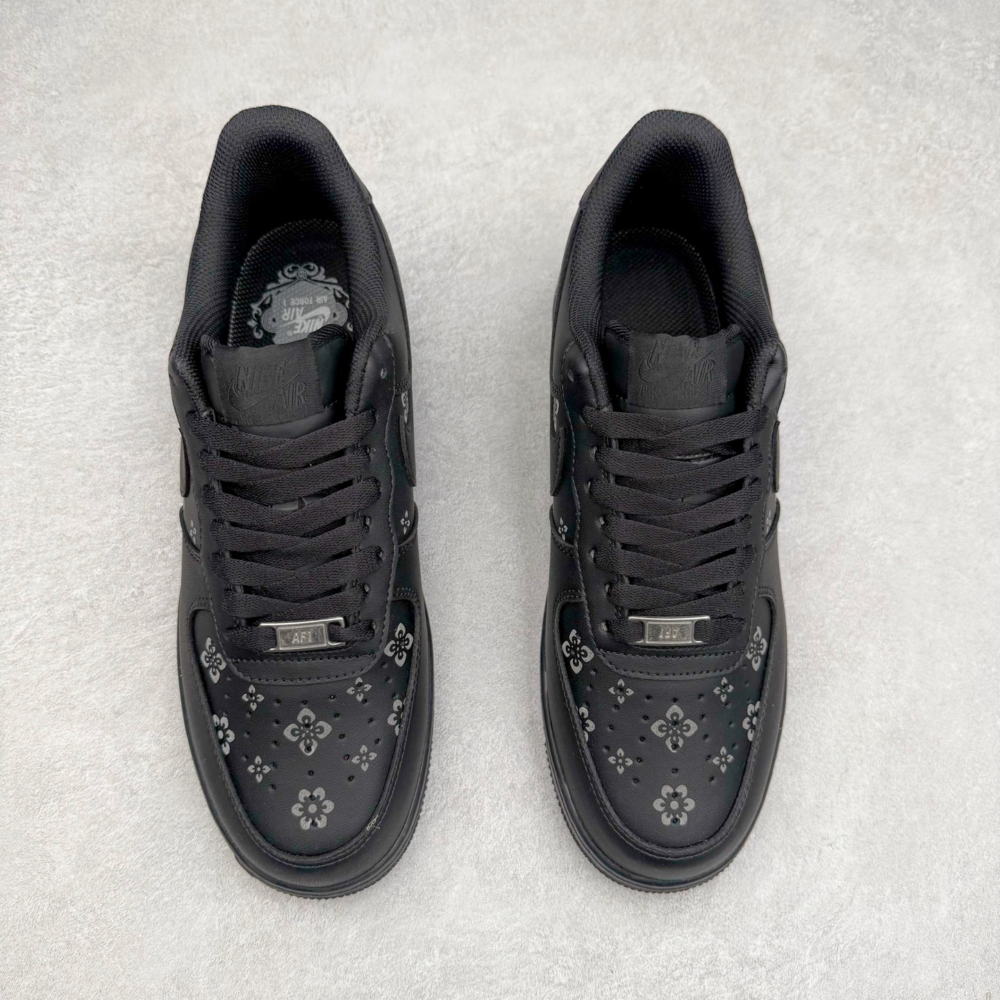 ＃福利特价‼️
NK Air Force 1´07 Low 空军一号低帮百搭休闲运动板鞋 -101 全网