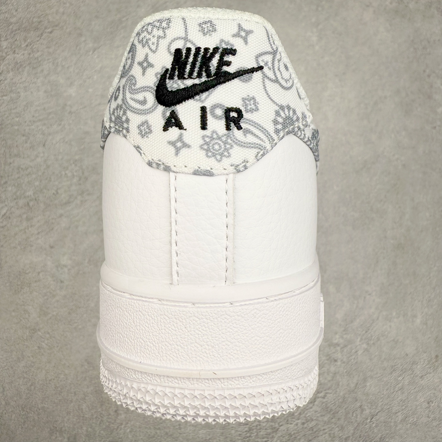＃福利特价‼️
NK Air Force 1´07 Low 空军一号低帮百搭休闲运动板鞋 DJ9942-