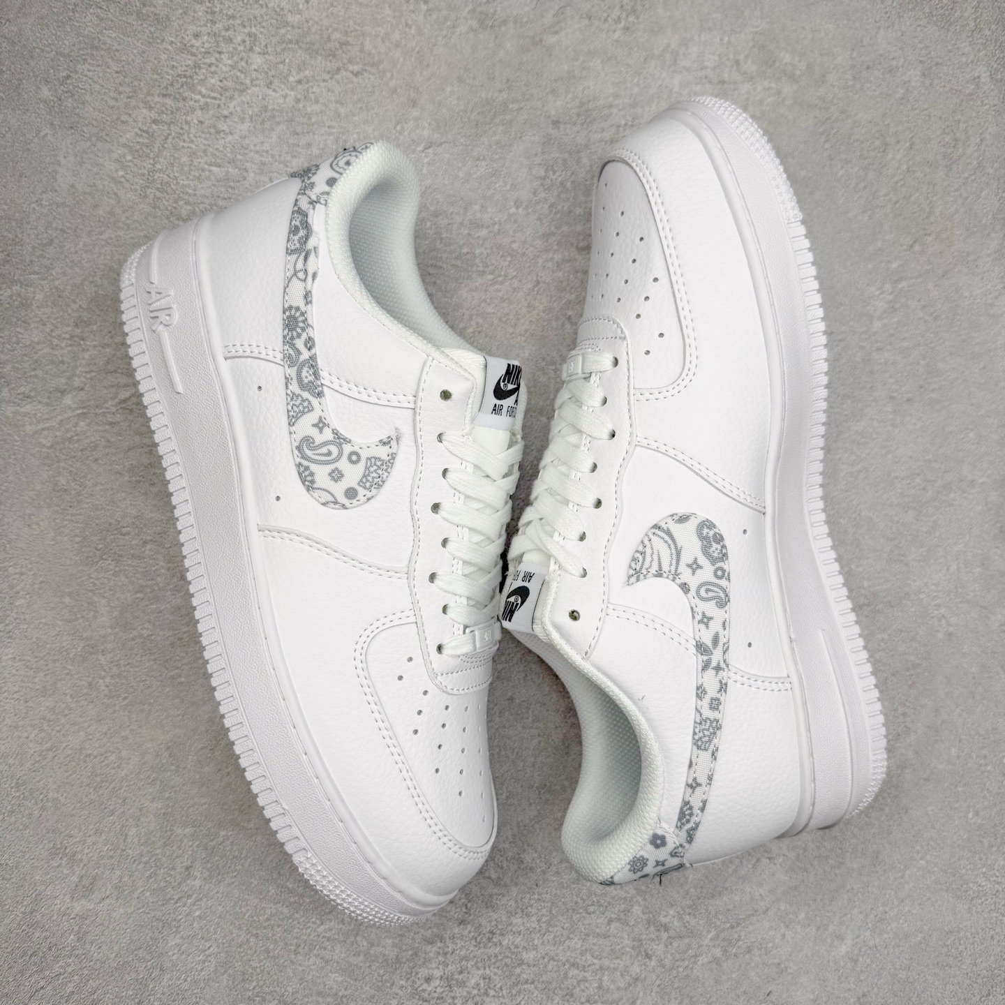＃福利特价‼️
NK Air Force 1´07 Low 空军一号低帮百搭休闲运动板鞋 DJ9942-