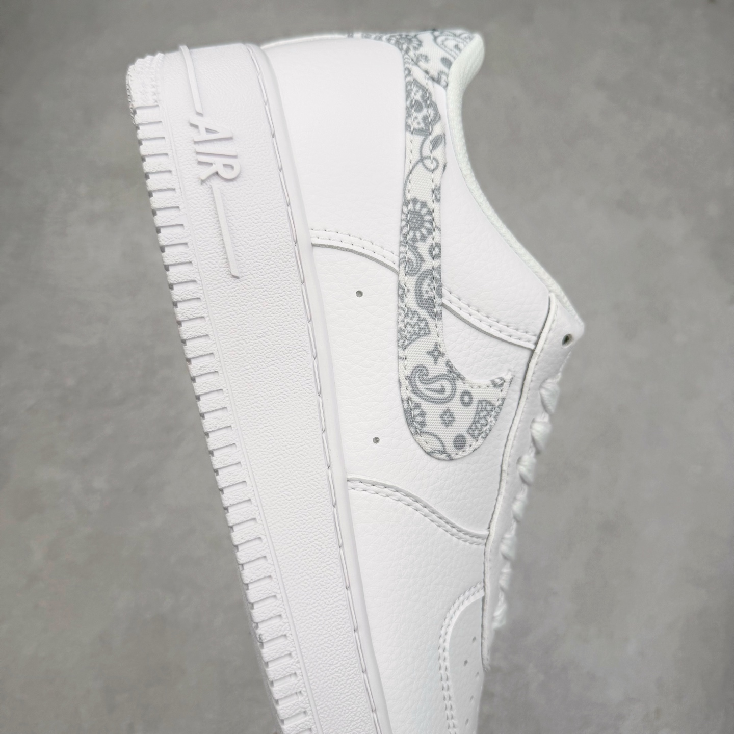 ＃福利特价‼️
NK Air Force 1´07 Low 空军一号低帮百搭休闲运动板鞋 DJ9942-