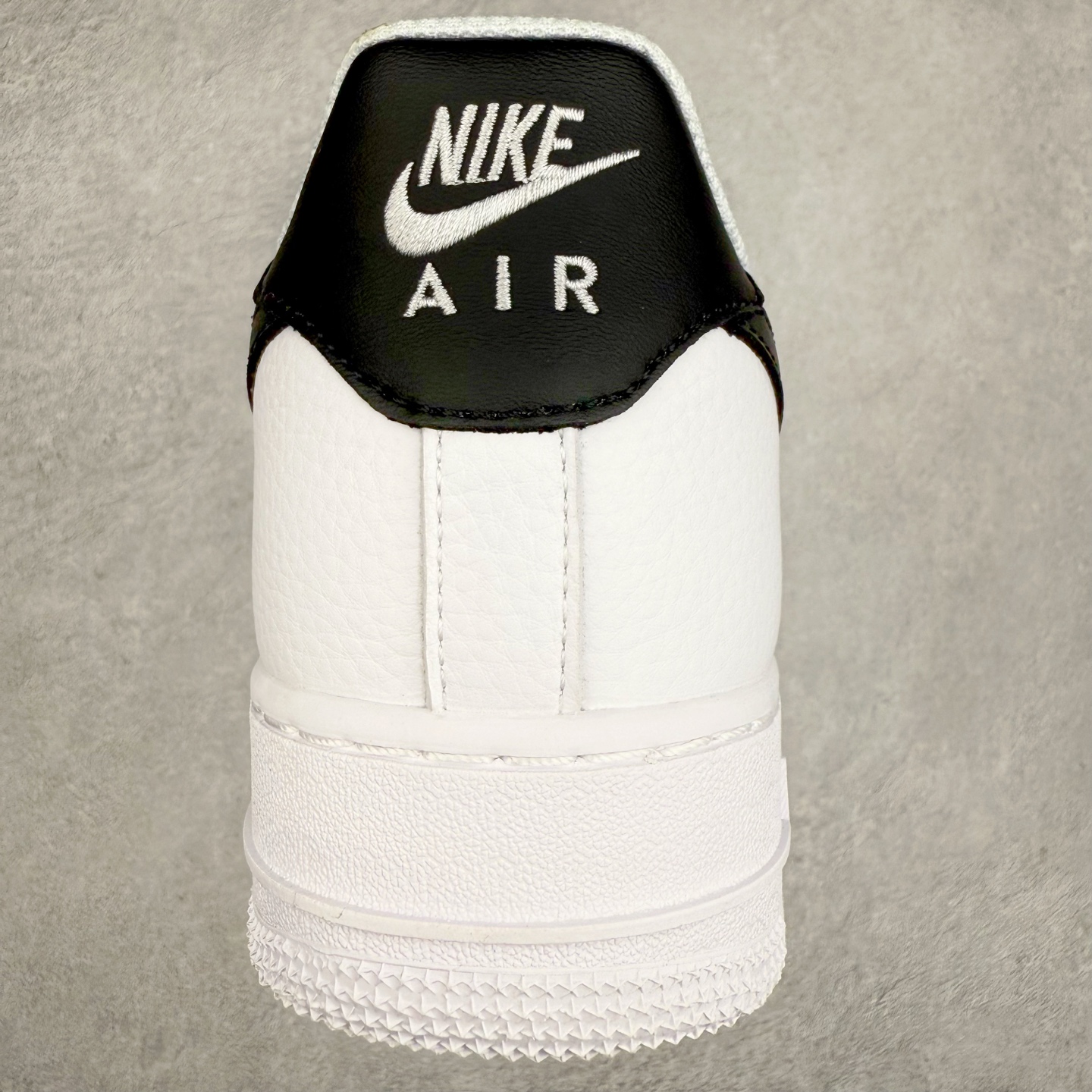 ＃福利特价‼️
NK Air Force 1´07 Low 空军一号低帮百搭休闲运动板鞋 CT2302-