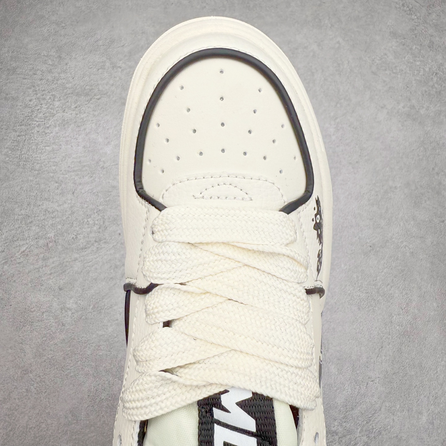 图片[4]-MLB Chunky Liner Basic 复古印花学长鞋系列低帮轻量增高厚底百搭休闲运动慢跑鞋板鞋 Korea韩国联名NY美国榄球纽约洋基队限定 韩国代购专供 全套原楦原纸板原厂数据开发 正确中底拉帮中底网布细节 平台代购专供 左脚内置芯片 韩国代购吊牌标贴 独家一比一RB+MD组合大底 高频后跟小人Logo精准对位立体饱满 正确网布加超迁鞋面 转印中底走线紧密 转印Logo工艺表层防刮不掉色 尺码：35 36 36.5 37.5 38 38.5 39 40 40.5 41 42 42.5 43 44 45-选品中心