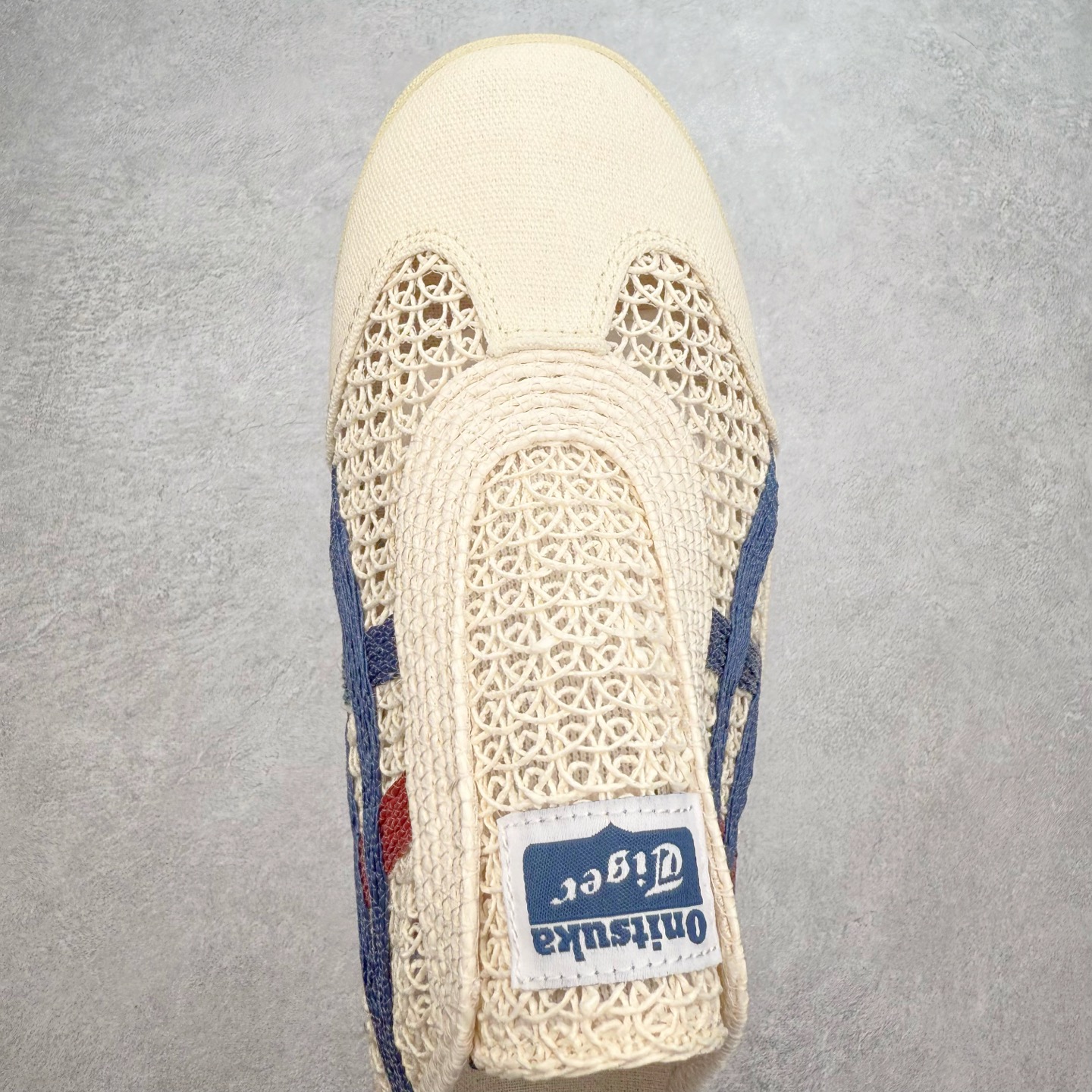 图片[4]-Asics Onitsuka Tiger 鬼冢虎 MEXICO 66 Sabot 半拖舒适日常透气轻便低帮生活休闲鞋 鬼塚虎从运动中汲取灵感，并致力于打造融合舒适感受与创新设计的时尚品牌。品牌的设计风格既体现了对传统的致敬，同时也表达了对精致风格和现代创意的推崇。我们提供独具个性的全系列产品，打造从头到脚的整体穿搭。每件产品皆以精湛工艺匠心打造，细节考究，品质出众。尺码：36 37 37.5 38 39 39.5 40.5 41.5 42 42.5 43.5 44 45-选品中心