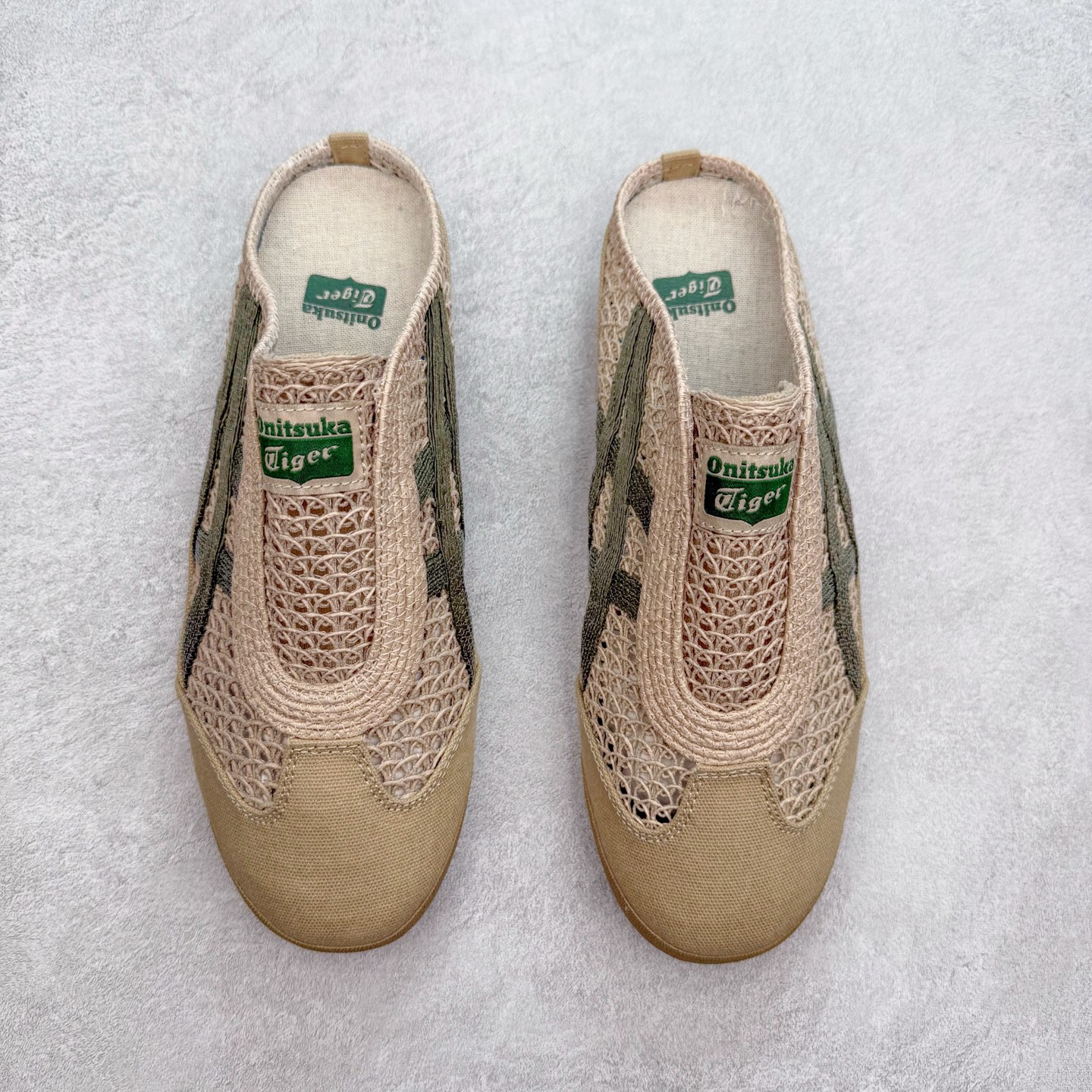 图片[2]-Asics Onitsuka Tiger 鬼冢虎 MEXICO 66 Sabot 半拖舒适日常透气轻便低帮生活休闲鞋 鬼塚虎从运动中汲取灵感，并致力于打造融合舒适感受与创新设计的时尚品牌。品牌的设计风格既体现了对传统的致敬，同时也表达了对精致风格和现代创意的推崇。我们提供独具个性的全系列产品，打造从头到脚的整体穿搭。每件产品皆以精湛工艺匠心打造，细节考究，品质出众。尺码：36 37 37.5 38 39 39.5 40.5 41.5 42 42.5 43.5 44 45-选品中心