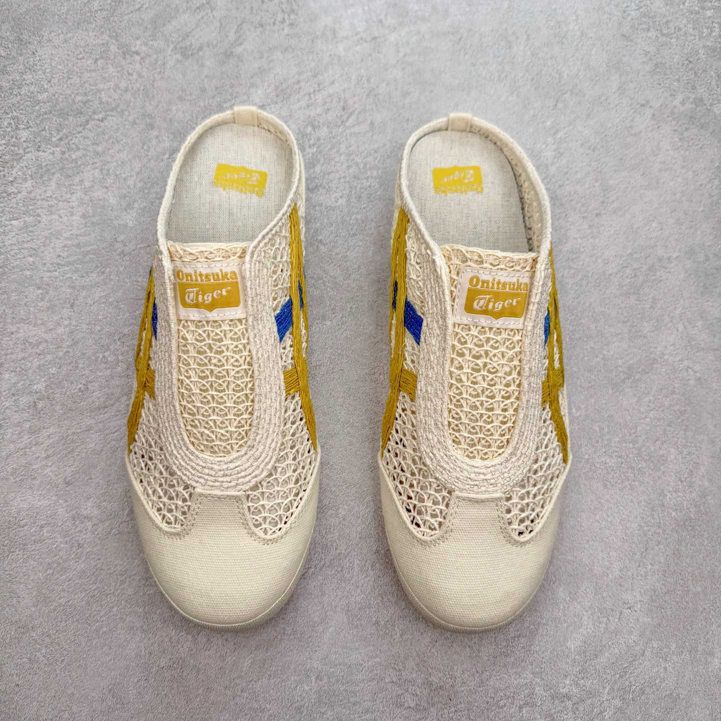 图片[2]-Asics Onitsuka Tiger 鬼冢虎 MEXICO 66 Sabot 半拖舒适日常透气轻便低帮生活休闲鞋 鬼塚虎从运动中汲取灵感，并致力于打造融合舒适感受与创新设计的时尚品牌。品牌的设计风格既体现了对传统的致敬，同时也表达了对精致风格和现代创意的推崇。我们提供独具个性的全系列产品，打造从头到脚的整体穿搭。每件产品皆以精湛工艺匠心打造，细节考究，品质出众。尺码：36 37 37.5 38 39 39.5 40.5 41.5 42 42.5 43.5 44 45-选品中心