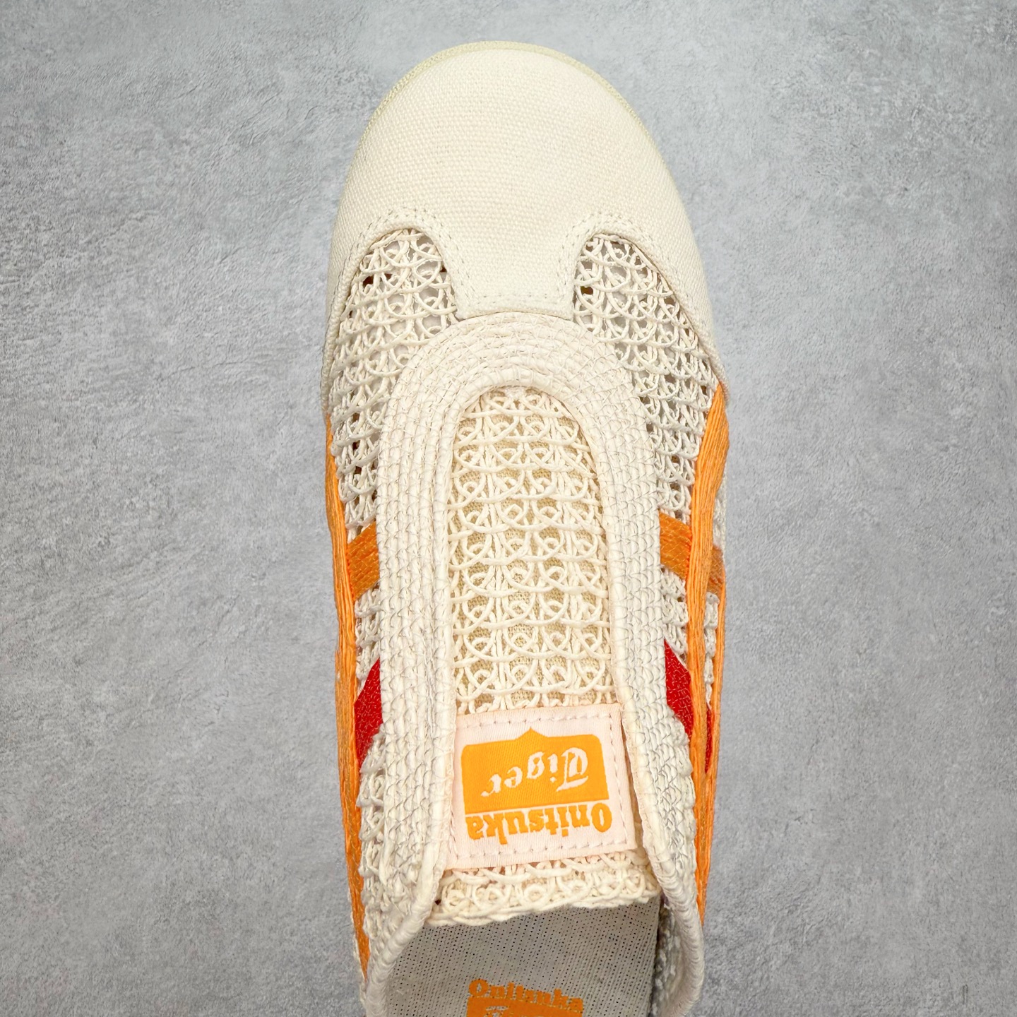 图片[4]-Asics Onitsuka Tiger 鬼冢虎 MEXICO 66 Sabot 半拖舒适日常透气轻便低帮生活休闲鞋 鬼塚虎从运动中汲取灵感，并致力于打造融合舒适感受与创新设计的时尚品牌。品牌的设计风格既体现了对传统的致敬，同时也表达了对精致风格和现代创意的推崇。我们提供独具个性的全系列产品，打造从头到脚的整体穿搭。每件产品皆以精湛工艺匠心打造，细节考究，品质出众。尺码：36 37 37.5 38 39 39.5 40.5 41.5 42 42.5 43.5 44 45-选品中心