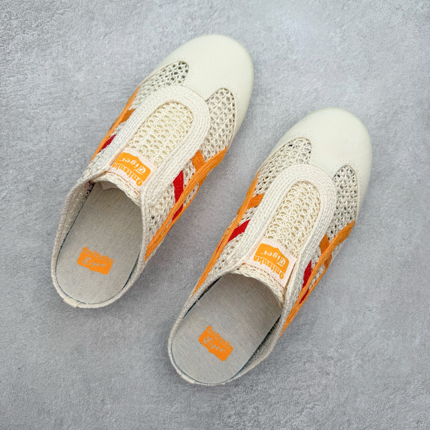 图片[3]-Asics Onitsuka Tiger 鬼冢虎 MEXICO 66 Sabot 半拖舒适日常透气轻便低帮生活休闲鞋 鬼塚虎从运动中汲取灵感，并致力于打造融合舒适感受与创新设计的时尚品牌。品牌的设计风格既体现了对传统的致敬，同时也表达了对精致风格和现代创意的推崇。我们提供独具个性的全系列产品，打造从头到脚的整体穿搭。每件产品皆以精湛工艺匠心打造，细节考究，品质出众。尺码：36 37 37.5 38 39 39.5 40.5 41.5 42 42.5 43.5 44 45-选品中心