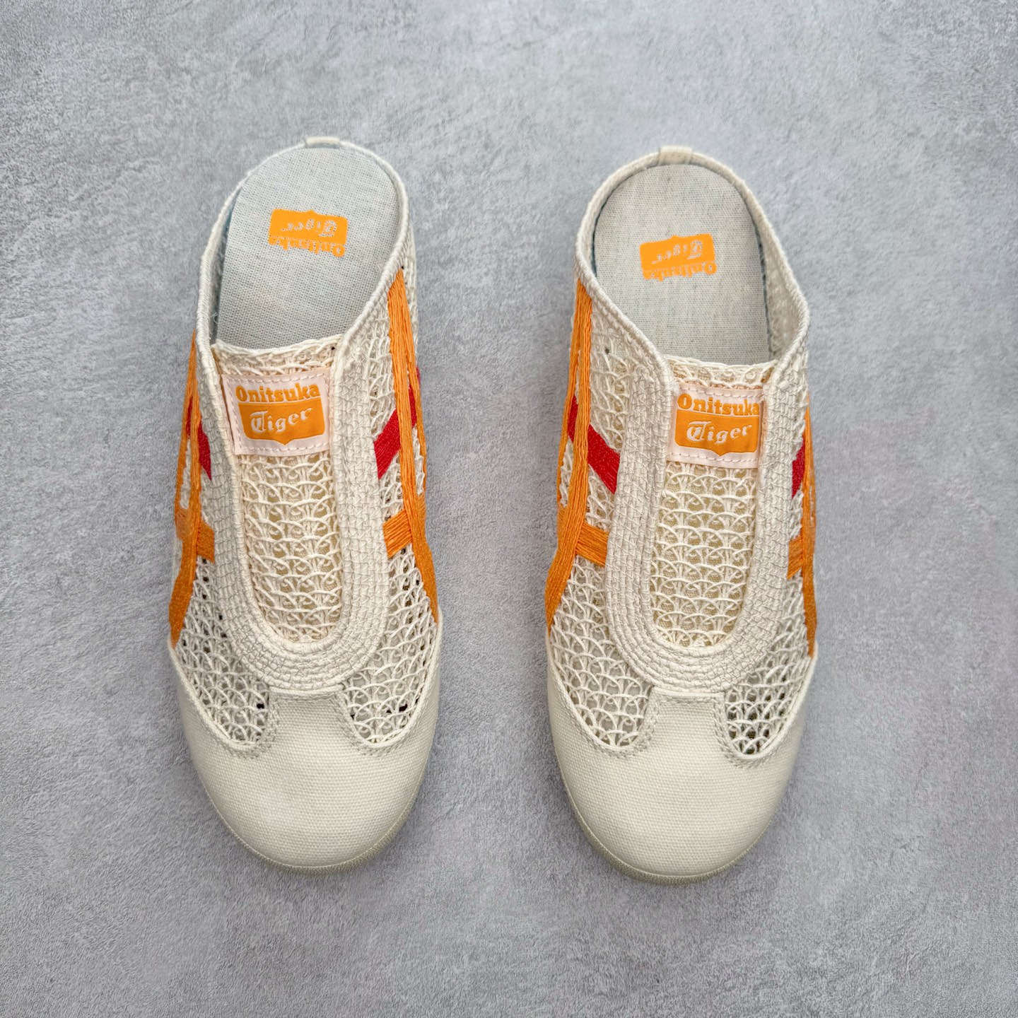 图片[2]-Asics Onitsuka Tiger 鬼冢虎 MEXICO 66 Sabot 半拖舒适日常透气轻便低帮生活休闲鞋 鬼塚虎从运动中汲取灵感，并致力于打造融合舒适感受与创新设计的时尚品牌。品牌的设计风格既体现了对传统的致敬，同时也表达了对精致风格和现代创意的推崇。我们提供独具个性的全系列产品，打造从头到脚的整体穿搭。每件产品皆以精湛工艺匠心打造，细节考究，品质出众。尺码：36 37 37.5 38 39 39.5 40.5 41.5 42 42.5 43.5 44 45-选品中心