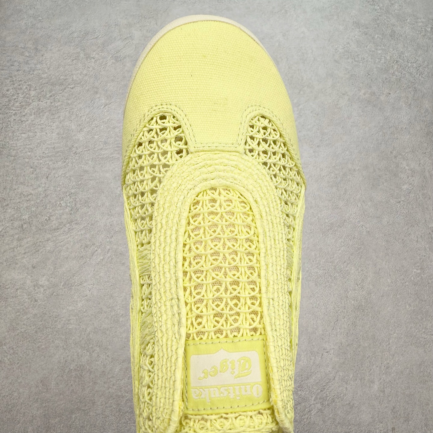 图片[4]-Asics Onitsuka Tiger 鬼冢虎 MEXICO 66 Sabot 半拖舒适日常透气轻便低帮生活休闲鞋 鬼塚虎从运动中汲取灵感，并致力于打造融合舒适感受与创新设计的时尚品牌。品牌的设计风格既体现了对传统的致敬，同时也表达了对精致风格和现代创意的推崇。我们提供独具个性的全系列产品，打造从头到脚的整体穿搭。每件产品皆以精湛工艺匠心打造，细节考究，品质出众。尺码：36 37 37.5 38 39 39.5 40.5 41.5 42 42.5 43.5 44 45-选品中心