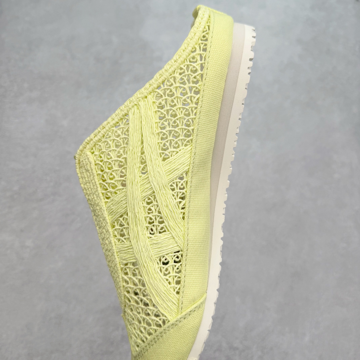 图片[7]-Asics Onitsuka Tiger 鬼冢虎 MEXICO 66 Sabot 半拖舒适日常透气轻便低帮生活休闲鞋 鬼塚虎从运动中汲取灵感，并致力于打造融合舒适感受与创新设计的时尚品牌。品牌的设计风格既体现了对传统的致敬，同时也表达了对精致风格和现代创意的推崇。我们提供独具个性的全系列产品，打造从头到脚的整体穿搭。每件产品皆以精湛工艺匠心打造，细节考究，品质出众。尺码：36 37 37.5 38 39 39.5 40.5 41.5 42 42.5 43.5 44 45-选品中心