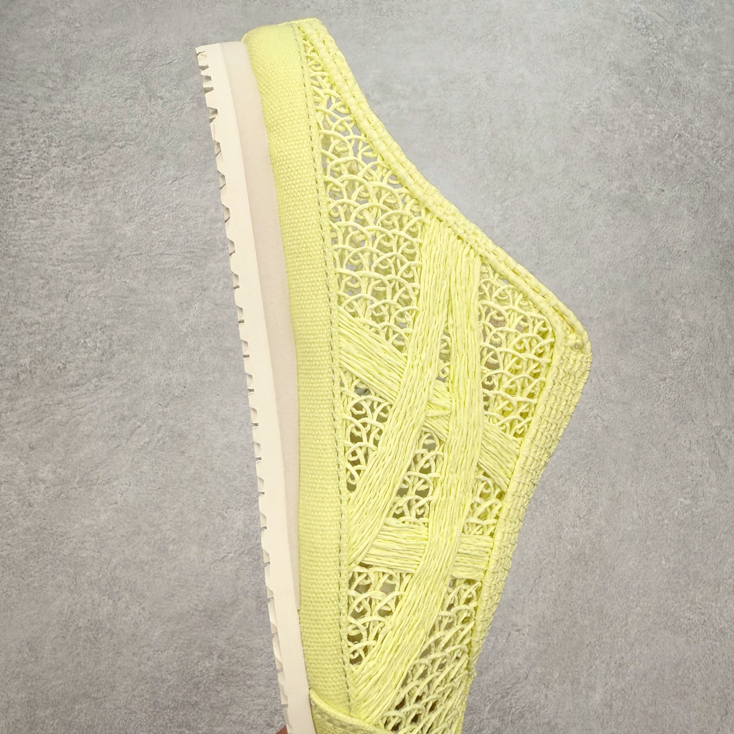 图片[6]-Asics Onitsuka Tiger 鬼冢虎 MEXICO 66 Sabot 半拖舒适日常透气轻便低帮生活休闲鞋 鬼塚虎从运动中汲取灵感，并致力于打造融合舒适感受与创新设计的时尚品牌。品牌的设计风格既体现了对传统的致敬，同时也表达了对精致风格和现代创意的推崇。我们提供独具个性的全系列产品，打造从头到脚的整体穿搭。每件产品皆以精湛工艺匠心打造，细节考究，品质出众。尺码：36 37 37.5 38 39 39.5 40.5 41.5 42 42.5 43.5 44 45-选品中心