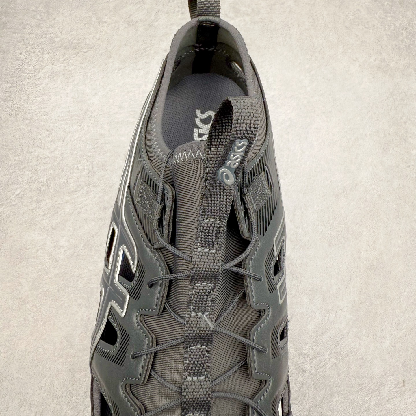 图片[5]-Asics Gel-Sonoma SE 亚瑟士溯溪鞋涉水鞋洞洞鞋 舒适日常休闲百搭防滑低帮户外徒步舒适随行跑步鞋 无界 路更远 今夏必备 颠覆认知 包裹性超强 脚感非常之舒适 侧面镂空设计 透气性极佳 让微风灌入足底 为沸腾夏日注入清爽能量防滑效果也不错 颜值与性能兼备 各平台实体疯狂种草首选 尺码：36 37.5 38 39 40 40.5 41.5 42 42.5 43.5 44 45 46-选品中心