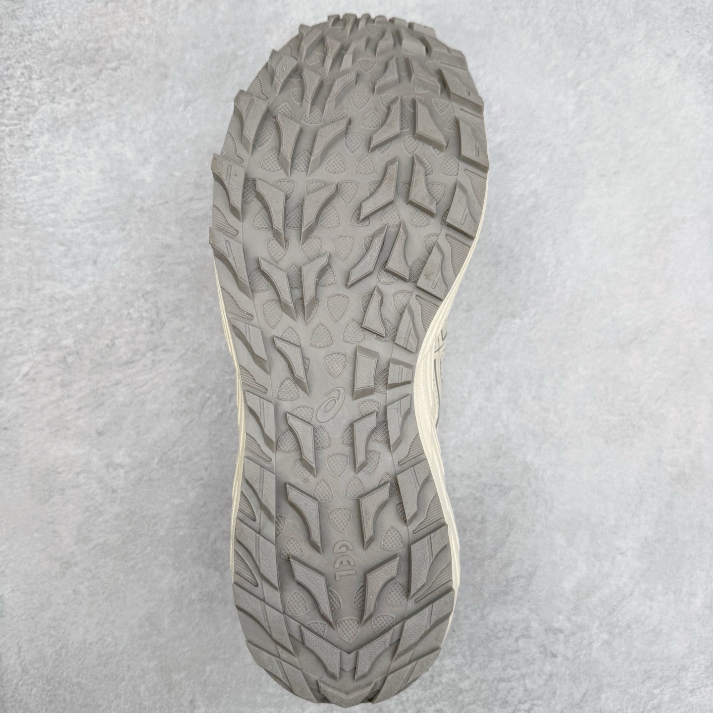 图片[9]-Asics Gel-Sonoma SE 亚瑟士溯溪鞋涉水鞋洞洞鞋 舒适日常休闲百搭防滑低帮户外徒步舒适随行跑步鞋 无界 路更远 今夏必备 颠覆认知 包裹性超强 脚感非常之舒适 侧面镂空设计 透气性极佳 让微风灌入足底 为沸腾夏日注入清爽能量防滑效果也不错 颜值与性能兼备 各平台实体疯狂种草首选 尺码：36 37.5 38 39 40 40.5 41.5 42 42.5 43.5 44 45 46-选品中心