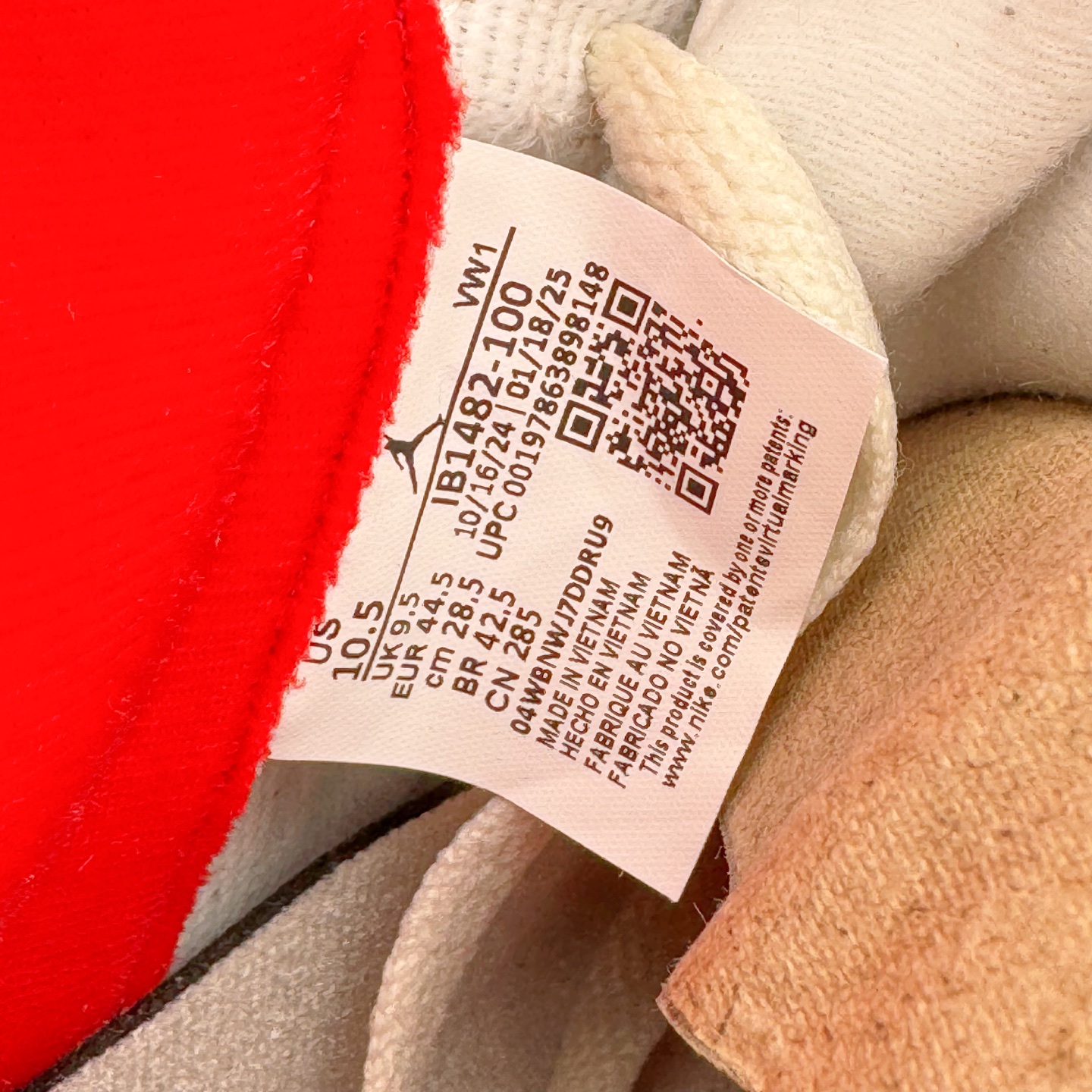 图片[12]-＃F版 Air Jordan AJ3 Retro 韩国限定 米白蓝红 IB1482-100 原楦原纸板开发 确保原汁原味 原厂皮料质感色泽绝无偏差 完美中底拉帮 原厂中底钢印 原档案大底 如假白送 大底纹路 气垫通透度PU的回弹性均百分百还原 原厂电绣鞋舌飞人刺绣针数立体讲究精细欢迎对比正品原鞋 尺码：36 36.5 37.5 38 38.5 39 40 40.5 41 42 42.5 43 44 44.5 45 46 47.5-选品中心