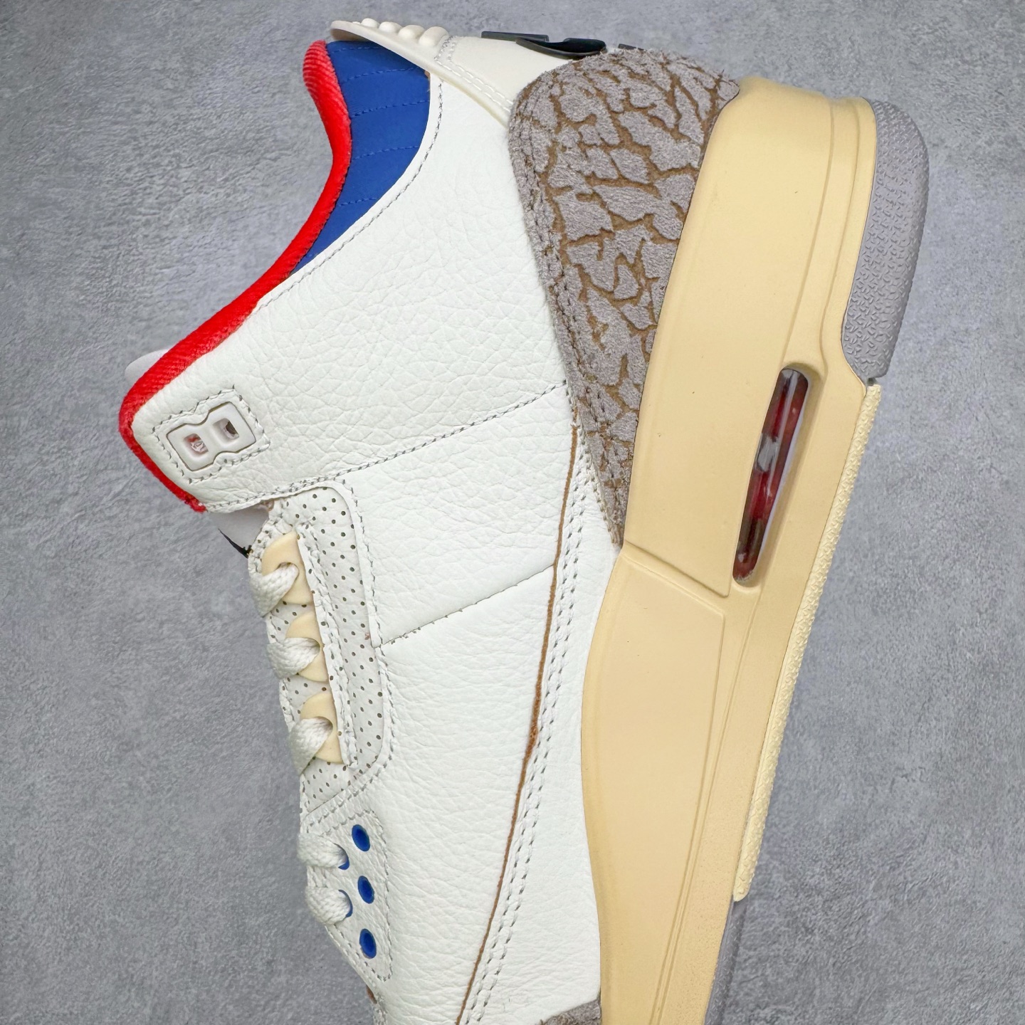 图片[7]-＃F版 Air Jordan AJ3 Retro 韩国限定 米白蓝红 IB1482-100 原楦原纸板开发 确保原汁原味 原厂皮料质感色泽绝无偏差 完美中底拉帮 原厂中底钢印 原档案大底 如假白送 大底纹路 气垫通透度PU的回弹性均百分百还原 原厂电绣鞋舌飞人刺绣针数立体讲究精细欢迎对比正品原鞋 尺码：36 36.5 37.5 38 38.5 39 40 40.5 41 42 42.5 43 44 44.5 45 46 47.5-选品中心