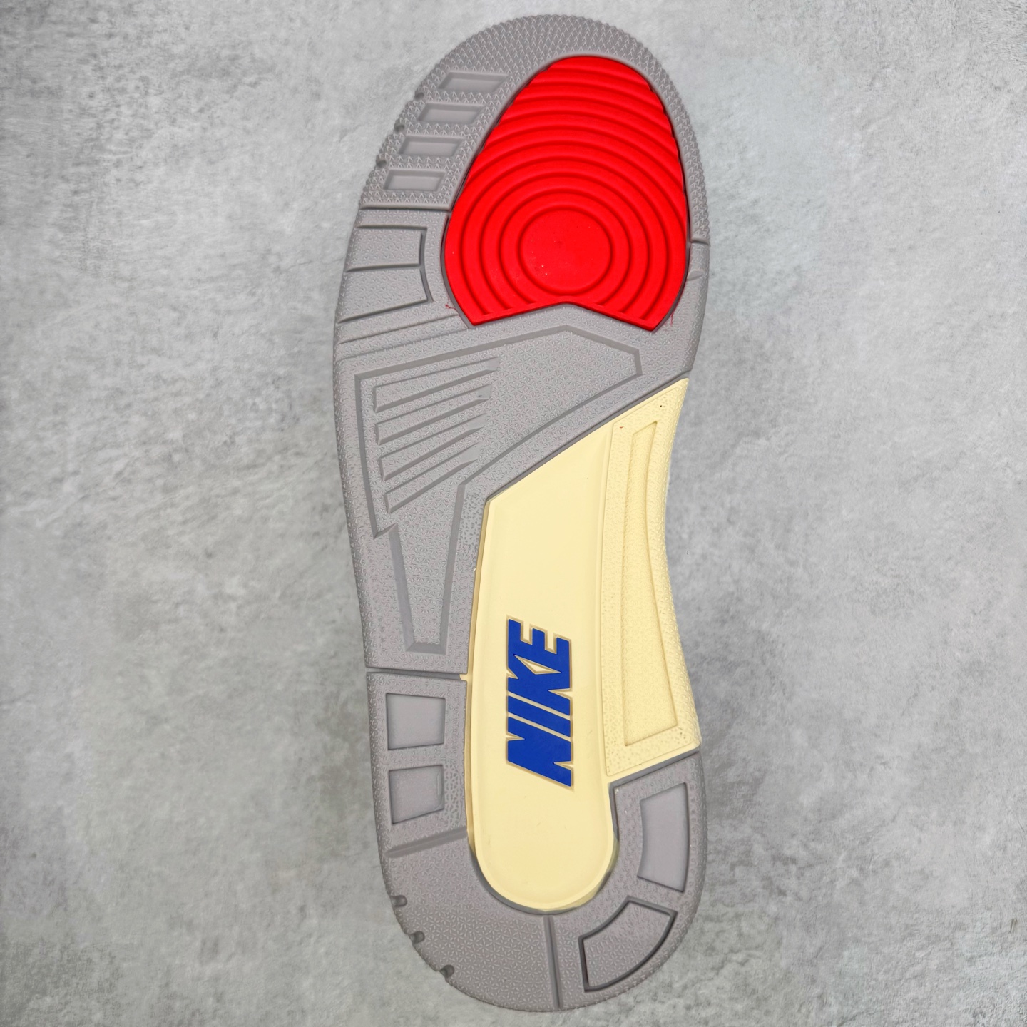 图片[9]-＃F版 Air Jordan AJ3 Retro 韩国限定 米白蓝红 IB1482-100 原楦原纸板开发 确保原汁原味 原厂皮料质感色泽绝无偏差 完美中底拉帮 原厂中底钢印 原档案大底 如假白送 大底纹路 气垫通透度PU的回弹性均百分百还原 原厂电绣鞋舌飞人刺绣针数立体讲究精细欢迎对比正品原鞋 尺码：36 36.5 37.5 38 38.5 39 40 40.5 41 42 42.5 43 44 44.5 45 46 47.5-选品中心