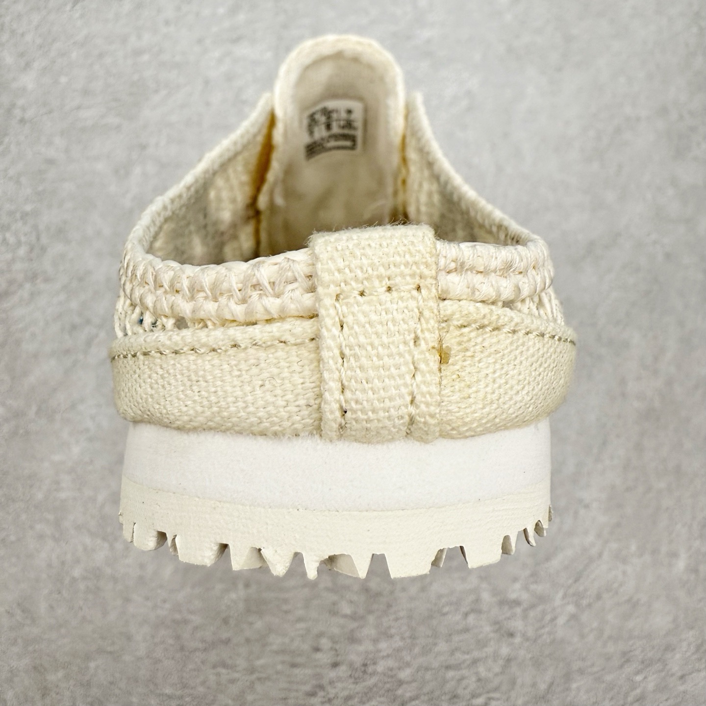 图片[8]-Asics Onitsuka Tiger 鬼冢虎 MEXICO 66 Sabot 半拖舒适日常透气轻便低帮生活休闲鞋 鬼塚虎从运动中汲取灵感，并致力于打造融合舒适感受与创新设计的时尚品牌。品牌的设计风格既体现了对传统的致敬，同时也表达了对精致风格和现代创意的推崇。我们提供独具个性的全系列产品，打造从头到脚的整体穿搭。每件产品皆以精湛工艺匠心打造，细节考究，品质出众。尺码：36 37 37.5 38 39 39.5 40.5 41.5 42 42.5 43.5 44 45-选品中心