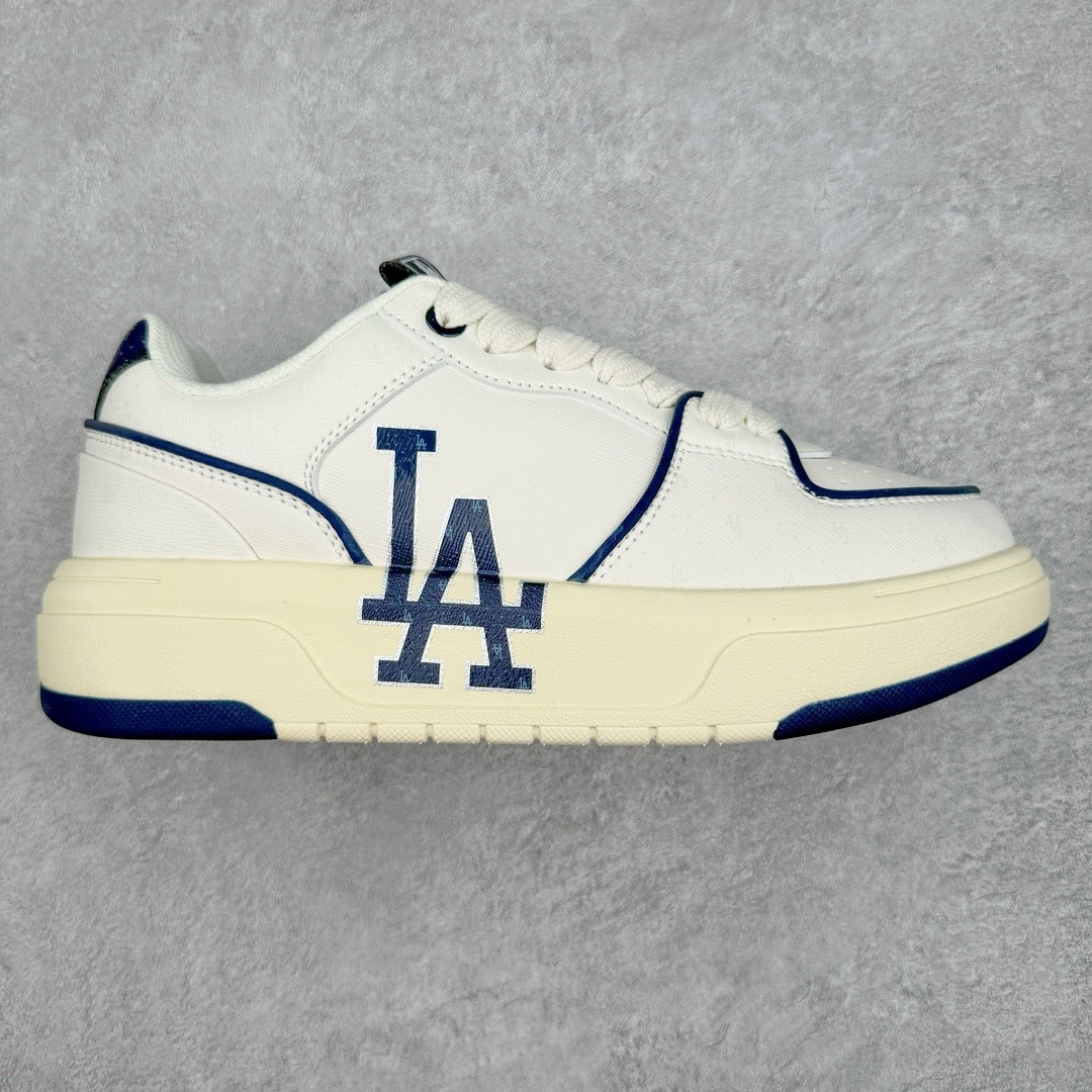 图片[9]-＃PB过验版福利 MLB 系列复古印花老爹鞋系列低帮轻量增高厚底百搭休闲运动慢跑鞋 Korea韩国联名NY美国榄球纽约洋基队限定 目前可过轻松秒过各类鉴定 能操作的私聊 韩国代购专供 左脚内置NFC感应 区别市面贴纸假芯片 MLB专用菱形双针中底布 重点细节中底布带注胶孔 原厂NFC感应吊牌 支持鉴定 一个两位数 原盒原标 全套原楦原纸板原厂数据开发 中韩文保养标贴 绿色防霉片 平台代购专供 独家一比一RB+MD组合大底 高频后跟小人Logo精准对位立体饱满 正确网布加超迁鞋面 转印中底走线紧密 转印Logo工艺表层防刮不掉色 尺码对应库存明细‼️-选品中心