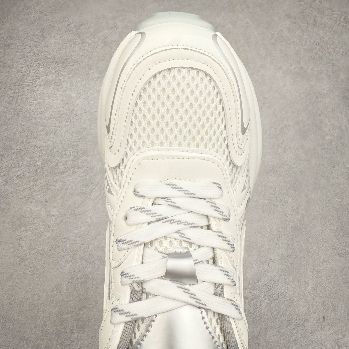 图片[4]-GG-CC 2025赵露思同款果冻底休闲运动厚底增高老爹鞋 广东大厂出品 原版正确大底 全新工艺升级 全套包装 配件齐全 区别市面所有版本 时髦look轻松定格 不费力展现率性氛围 高档银盒 3M反光酷帅机能风不规则设计+7cm增高厚底 大长腿既视感轻松拿捏 GGcc厚底增高简直就是小个子的快乐! 不管怎么搭都敲好看~ 尺码：35 36 37 38 39 40-选品中心