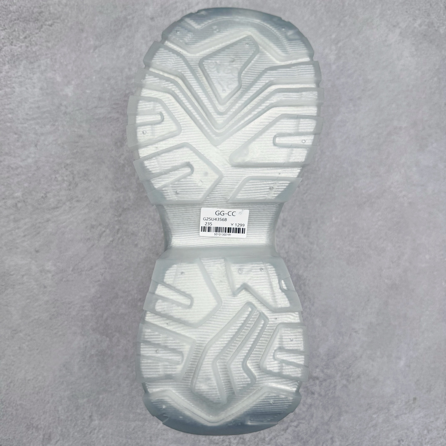 图片[9]-GG-CC 2025赵露思同款果冻底休闲运动厚底增高老爹鞋 广东大厂出品 原版正确大底 全新工艺升级 全套包装 配件齐全 区别市面所有版本 时髦look轻松定格 不费力展现率性氛围 高档银盒 3M反光酷帅机能风不规则设计+7cm增高厚底 大长腿既视感轻松拿捏 GGcc厚底增高简直就是小个子的快乐! 不管怎么搭都敲好看~ 尺码：35 36 37 38 39 40-选品中心