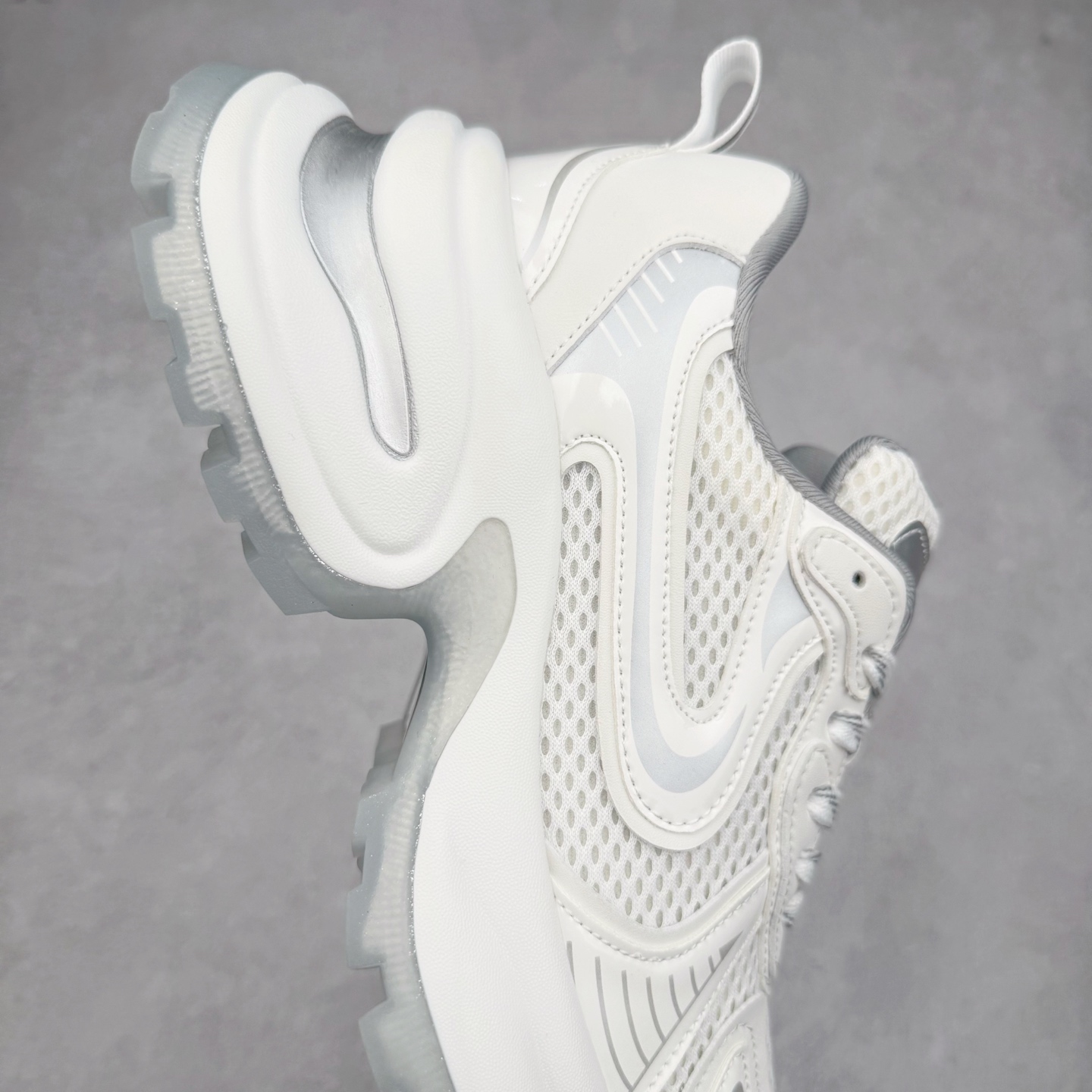 图片[6]-GG-CC 2025赵露思同款果冻底休闲运动厚底增高老爹鞋 广东大厂出品 原版正确大底 全新工艺升级 全套包装 配件齐全 区别市面所有版本 时髦look轻松定格 不费力展现率性氛围 高档银盒 3M反光酷帅机能风不规则设计+7cm增高厚底 大长腿既视感轻松拿捏 GGcc厚底增高简直就是小个子的快乐! 不管怎么搭都敲好看~ 尺码：35 36 37 38 39 40-选品中心