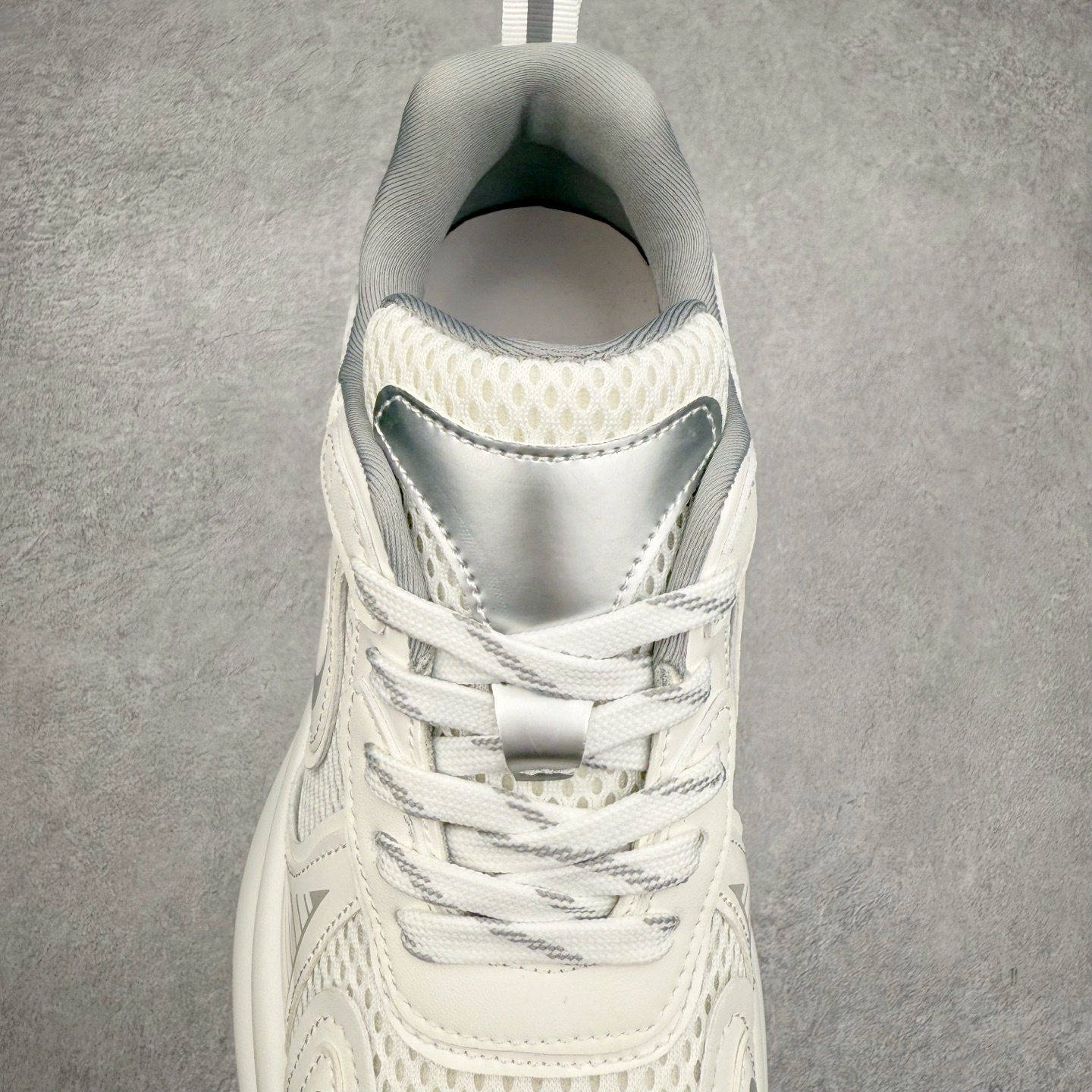 图片[5]-GG-CC 2025赵露思同款果冻底休闲运动厚底增高老爹鞋 广东大厂出品 原版正确大底 全新工艺升级 全套包装 配件齐全 区别市面所有版本 时髦look轻松定格 不费力展现率性氛围 高档银盒 3M反光酷帅机能风不规则设计+7cm增高厚底 大长腿既视感轻松拿捏 GGcc厚底增高简直就是小个子的快乐! 不管怎么搭都敲好看~ 尺码：35 36 37 38 39 40-选品中心