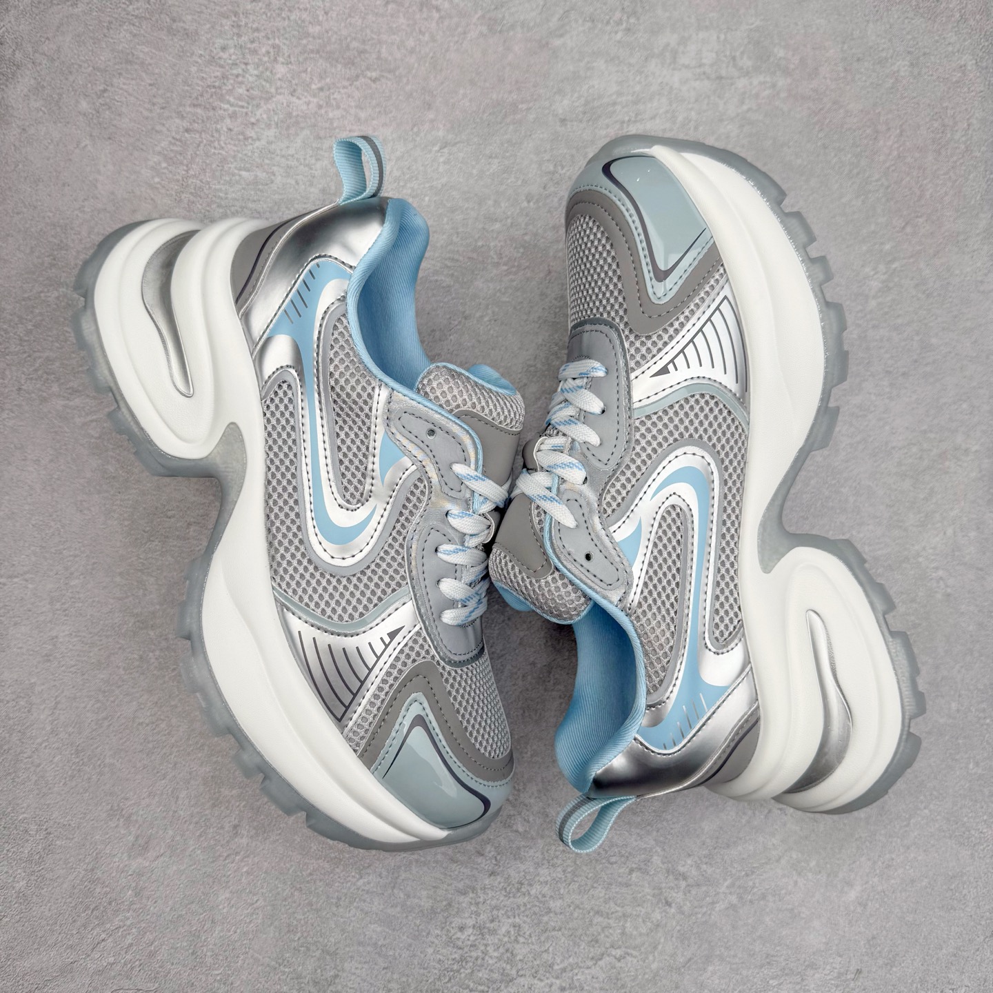 图片[3]-GG-CC 2025赵露思同款果冻底休闲运动厚底增高老爹鞋 广东大厂出品 原版正确大底 全新工艺升级 全套包装 配件齐全 区别市面所有版本 时髦look轻松定格 不费力展现率性氛围 高档银盒 3M反光酷帅机能风不规则设计+7cm增高厚底 大长腿既视感轻松拿捏 GGcc厚底增高简直就是小个子的快乐! 不管怎么搭都敲好看~ 尺码：35 36 37 38 39 40-选品中心