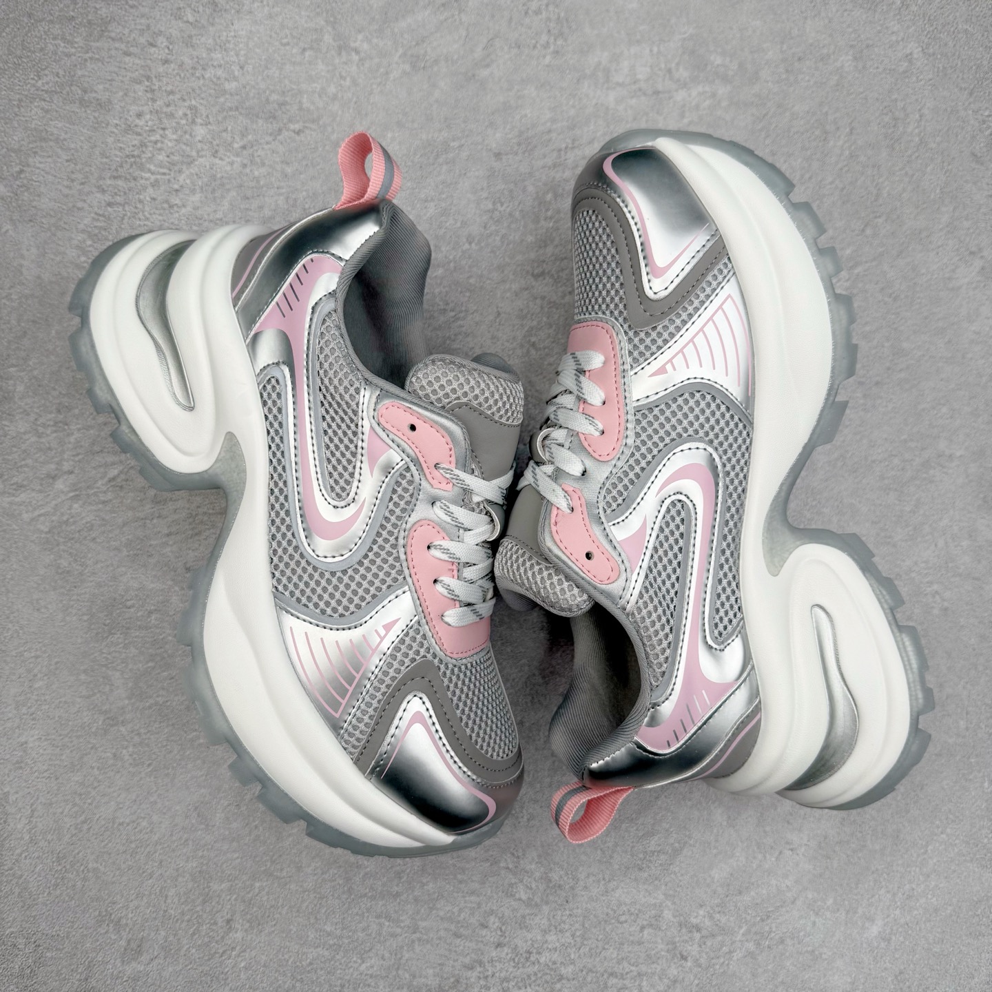 图片[3]-GG-CC 2025赵露思同款果冻底休闲运动厚底增高老爹鞋 广东大厂出品 原版正确大底 全新工艺升级 全套包装 配件齐全 区别市面所有版本 时髦look轻松定格 不费力展现率性氛围 高档银盒 3M反光酷帅机能风不规则设计+7cm增高厚底 大长腿既视感轻松拿捏 GGcc厚底增高简直就是小个子的快乐! 不管怎么搭都敲好看~ 尺码：35 36 37 38 39 40-选品中心