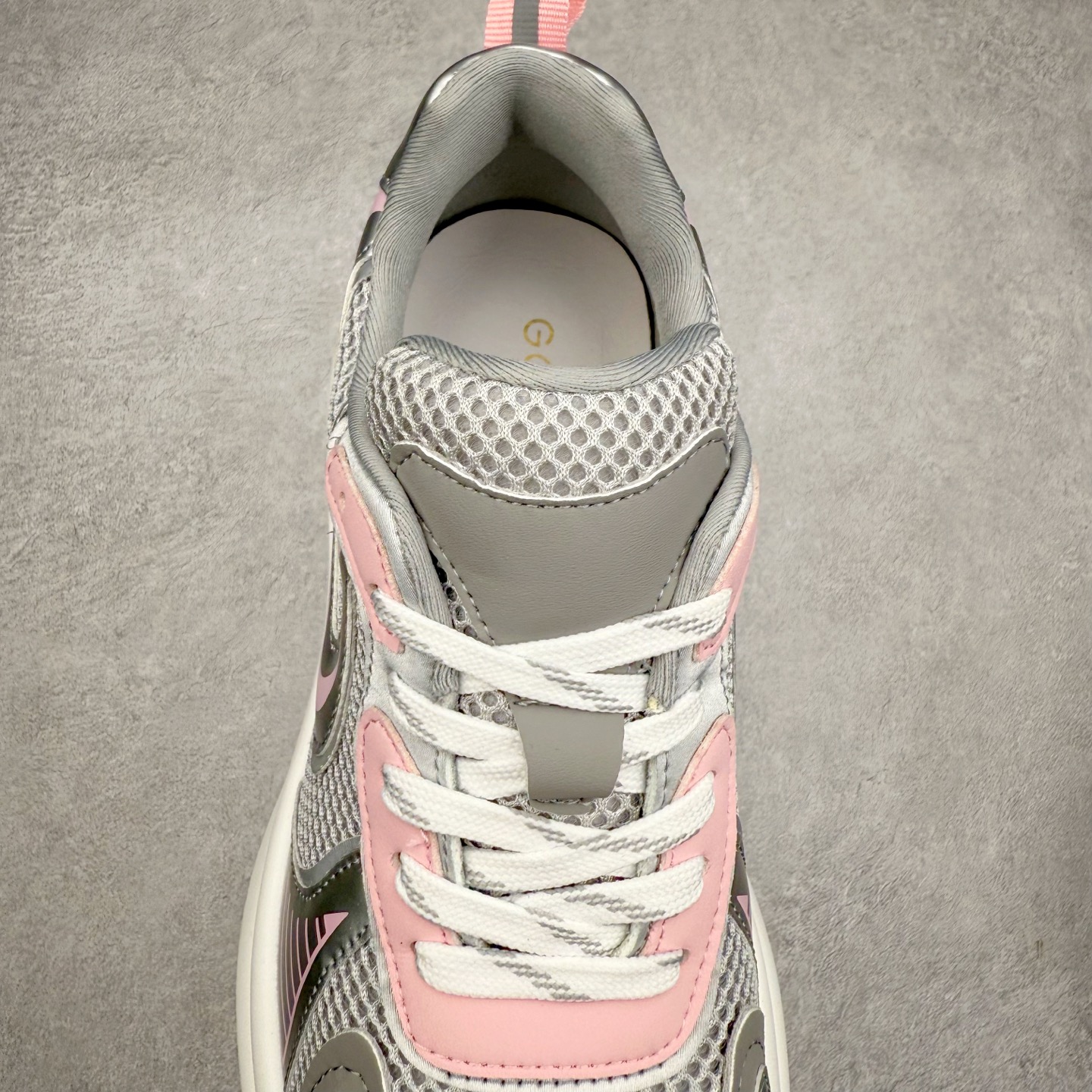 图片[5]-GG-CC 2025赵露思同款果冻底休闲运动厚底增高老爹鞋 广东大厂出品 原版正确大底 全新工艺升级 全套包装 配件齐全 区别市面所有版本 时髦look轻松定格 不费力展现率性氛围 高档银盒 3M反光酷帅机能风不规则设计+7cm增高厚底 大长腿既视感轻松拿捏 GGcc厚底增高简直就是小个子的快乐! 不管怎么搭都敲好看~ 尺码：35 36 37 38 39 40-选品中心