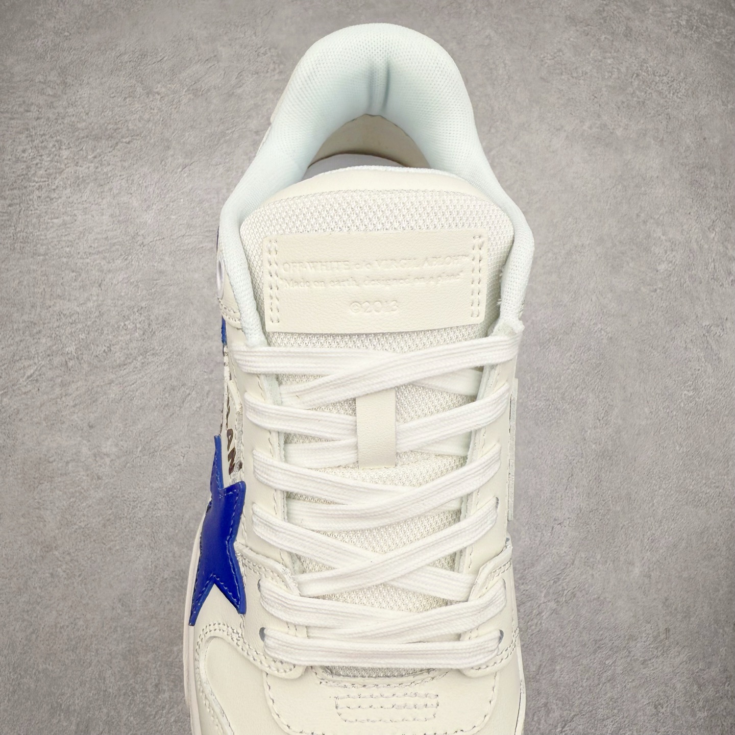 图片[5]-＃KX OFF-WHITE Out Of Office OW低帮时尚板鞋 全套原楦原纸版原鞋开模 全网最正确的版型 独家私模大底 最大开发至46码 大厂出品 细节到位 官方原盒原配 100加配色陆更新 终端控货 优势供应 续众明星上脚 由经典配色打造 箭头符号、ZipTie 标签、1ogo印花等经典元素皆在此呈现 让人一眼明了 Off-White 的潮流身份 单品以黑白配色皮质制成 饰有品牌标志性 zip Tie 束线带吊牌 侧面饰有 Arrows 图案 展现出品牌对街头风格的偏爱 尺码：36 37 38 39 40 41 42 43 44 45 46-选品中心