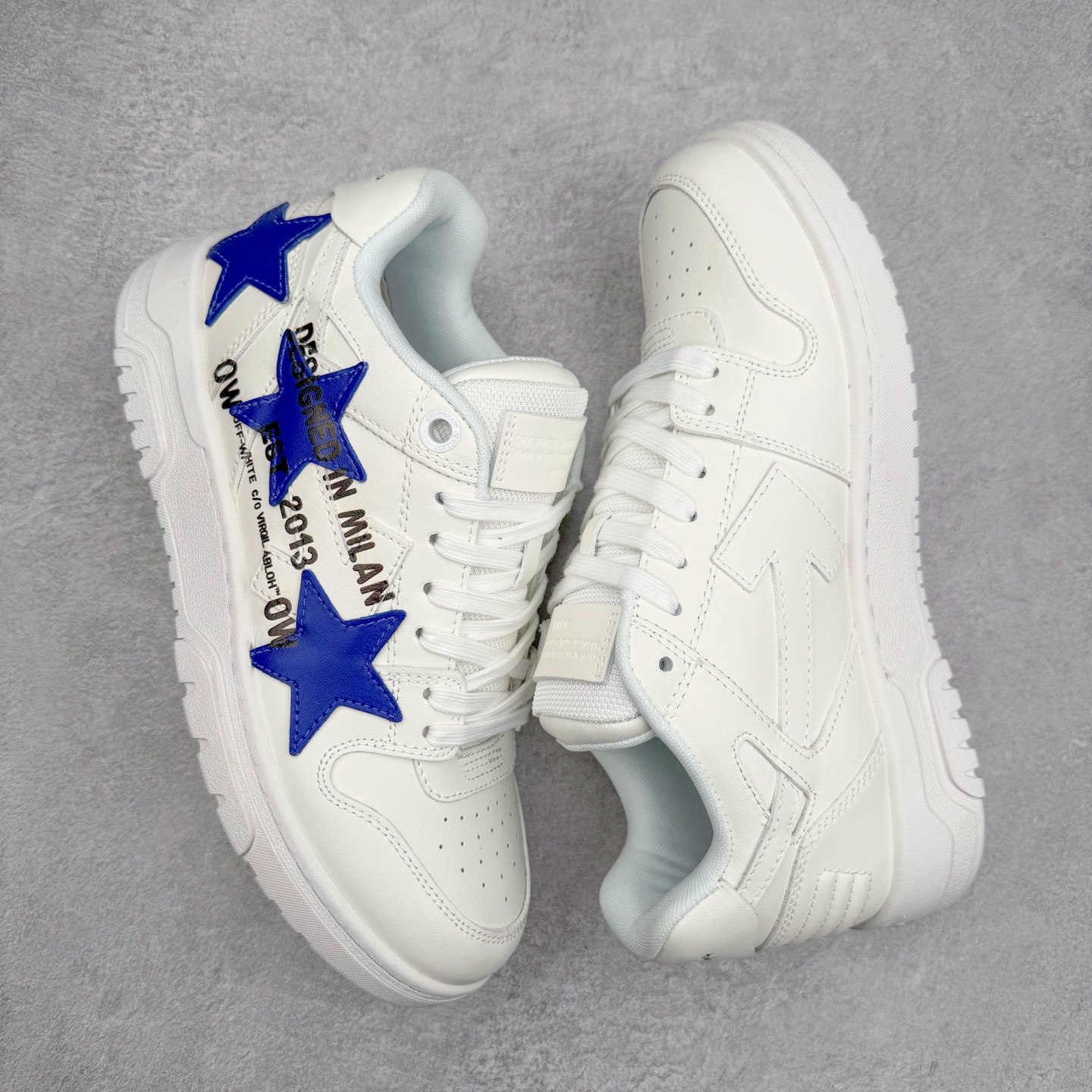 图片[3]-＃KX OFF-WHITE Out Of Office OW低帮时尚板鞋 全套原楦原纸版原鞋开模 全网最正确的版型 独家私模大底 最大开发至46码 大厂出品 细节到位 官方原盒原配 100加配色陆更新 终端控货 优势供应 续众明星上脚 由经典配色打造 箭头符号、ZipTie 标签、1ogo印花等经典元素皆在此呈现 让人一眼明了 Off-White 的潮流身份 单品以黑白配色皮质制成 饰有品牌标志性 zip Tie 束线带吊牌 侧面饰有 Arrows 图案 展现出品牌对街头风格的偏爱 尺码：36 37 38 39 40 41 42 43 44 45 46-选品中心