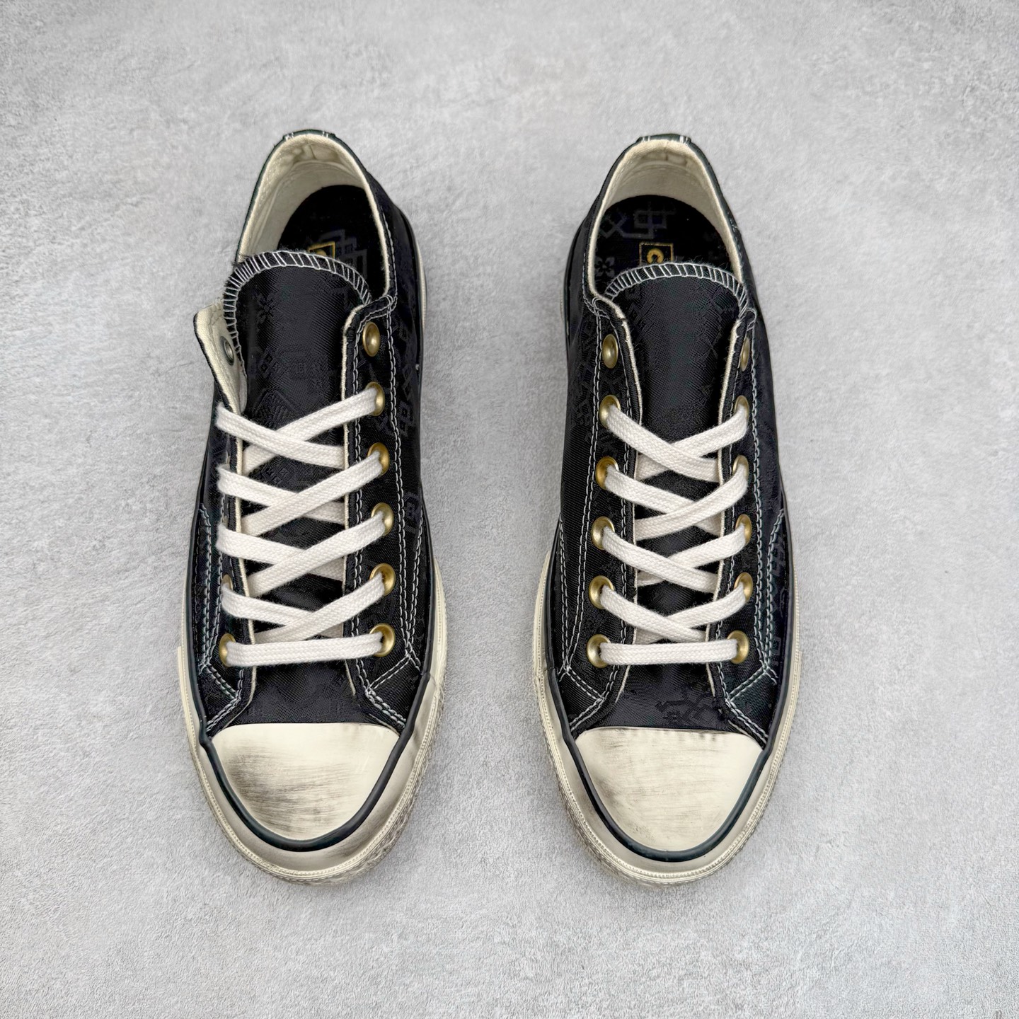 [Converse Series] The shoe body is made of double-layer material and is cover