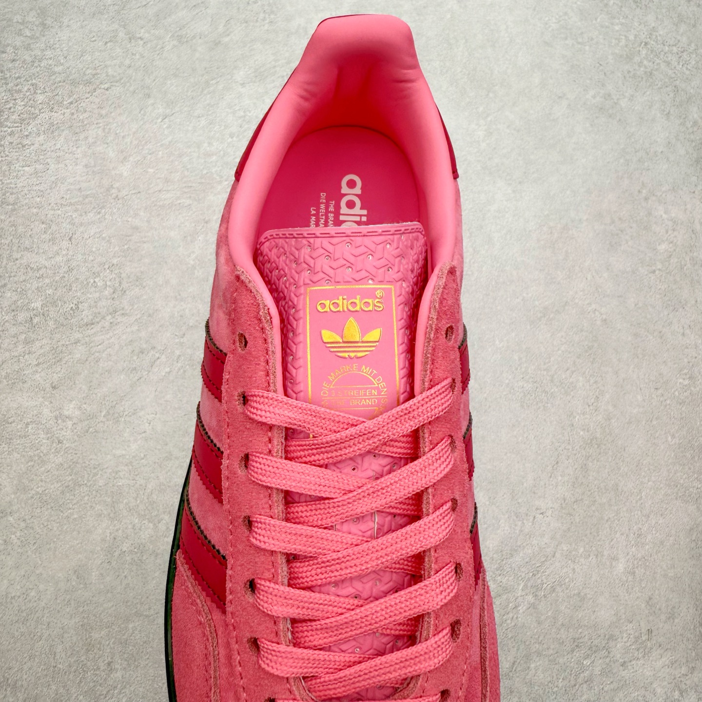 图片[5]-AD Gazelle Indoor Trainers 羚羊内训系列低帮复古百搭休闲运动德训风板鞋 JI2585 90年代经典的复刻版！自60年代以足球训练鞋面世以来,Gazelle就以其经典设计席卷全球。1991年版本的复刻,再造经典Gazelle。采用皮革打造,搭配浊色细节,让这款经典更加简约。尺码：36 36⅔ 37⅓ 38 38⅔ 39⅓ 40 40⅔ 41⅓ 42 42⅔ 43⅓ 44⅓ 44⅔ 45-选品中心