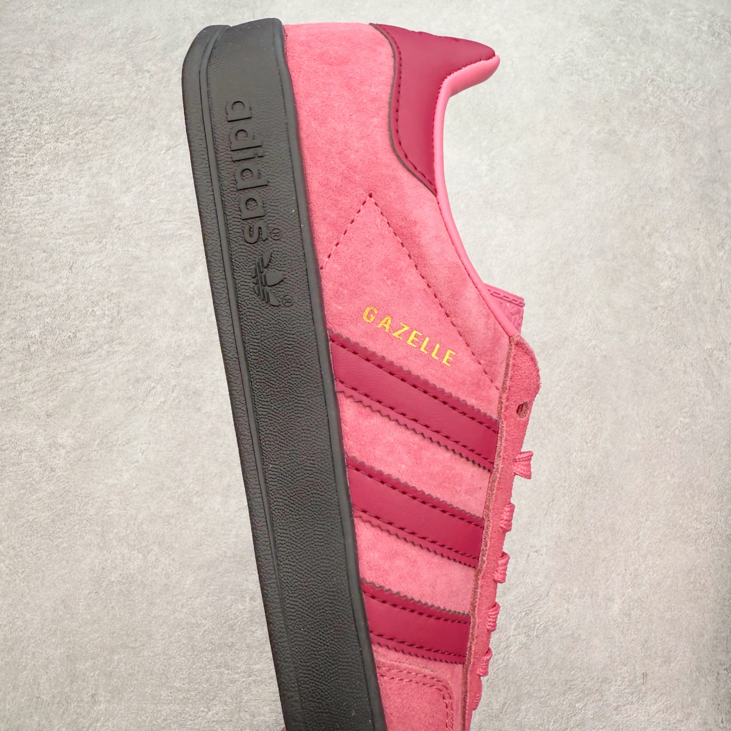 图片[6]-AD Gazelle Indoor Trainers 羚羊内训系列低帮复古百搭休闲运动德训风板鞋 JI2585 90年代经典的复刻版！自60年代以足球训练鞋面世以来,Gazelle就以其经典设计席卷全球。1991年版本的复刻,再造经典Gazelle。采用皮革打造,搭配浊色细节,让这款经典更加简约。尺码：36 36⅔ 37⅓ 38 38⅔ 39⅓ 40 40⅔ 41⅓ 42 42⅔ 43⅓ 44⅓ 44⅔ 45-选品中心