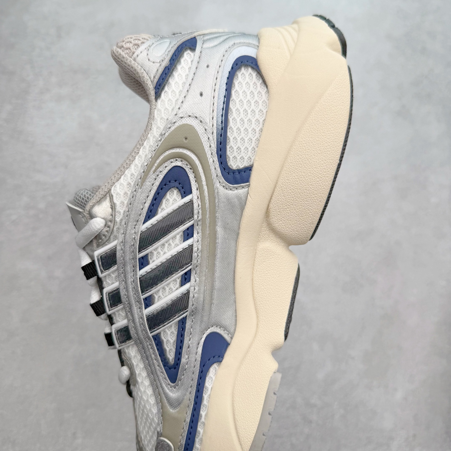 图片[7]-AD Originals Ozmillen OZ米伦1.0系列低帮老爹风复古透气缓震休闲运动慢跑鞋 IF6582 尺码：36 36⅔ 37⅓ 38 38⅔ 39⅓ 40 40⅔ 41⅓ 42 42⅔ 43⅓ 44 44⅔ 45-选品中心