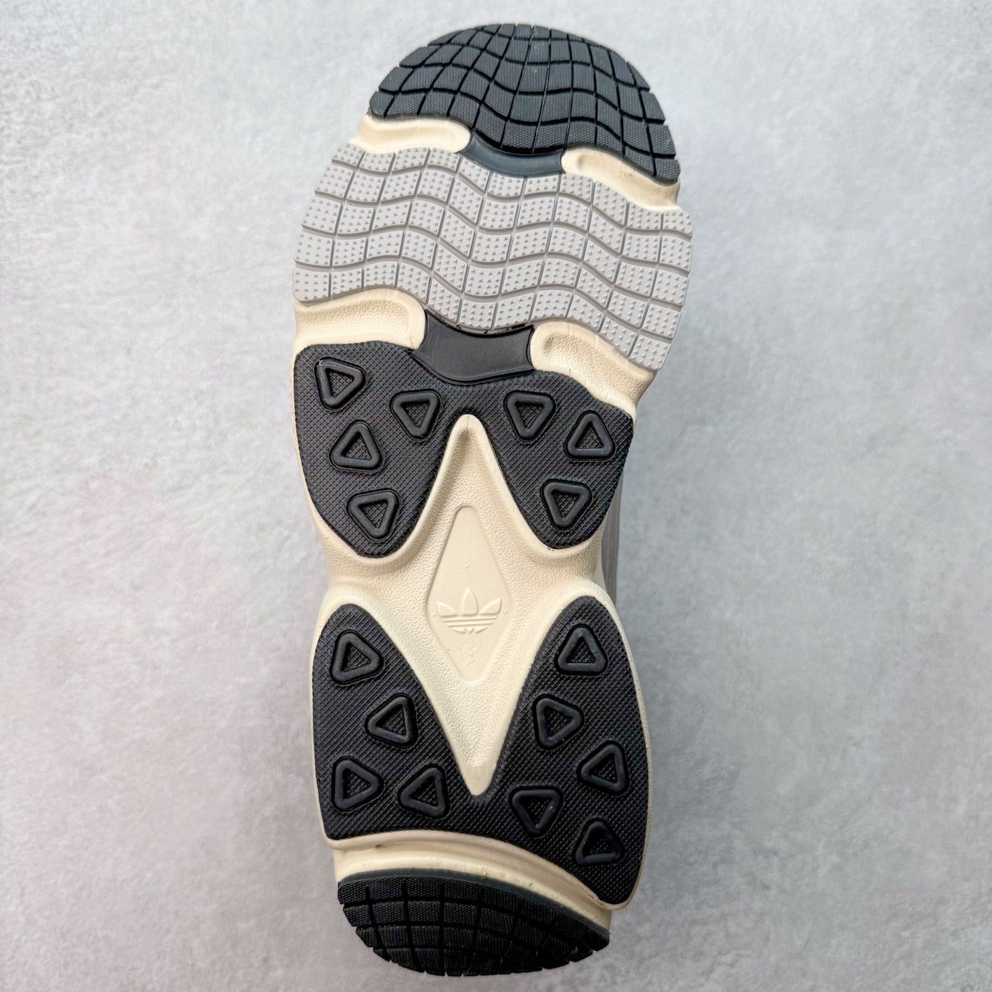 图片[9]-AD Originals Ozmillen OZ米伦1.0系列低帮老爹风复古透气缓震休闲运动慢跑鞋 IF6582 尺码：36 36⅔ 37⅓ 38 38⅔ 39⅓ 40 40⅔ 41⅓ 42 42⅔ 43⅓ 44 44⅔ 45-选品中心