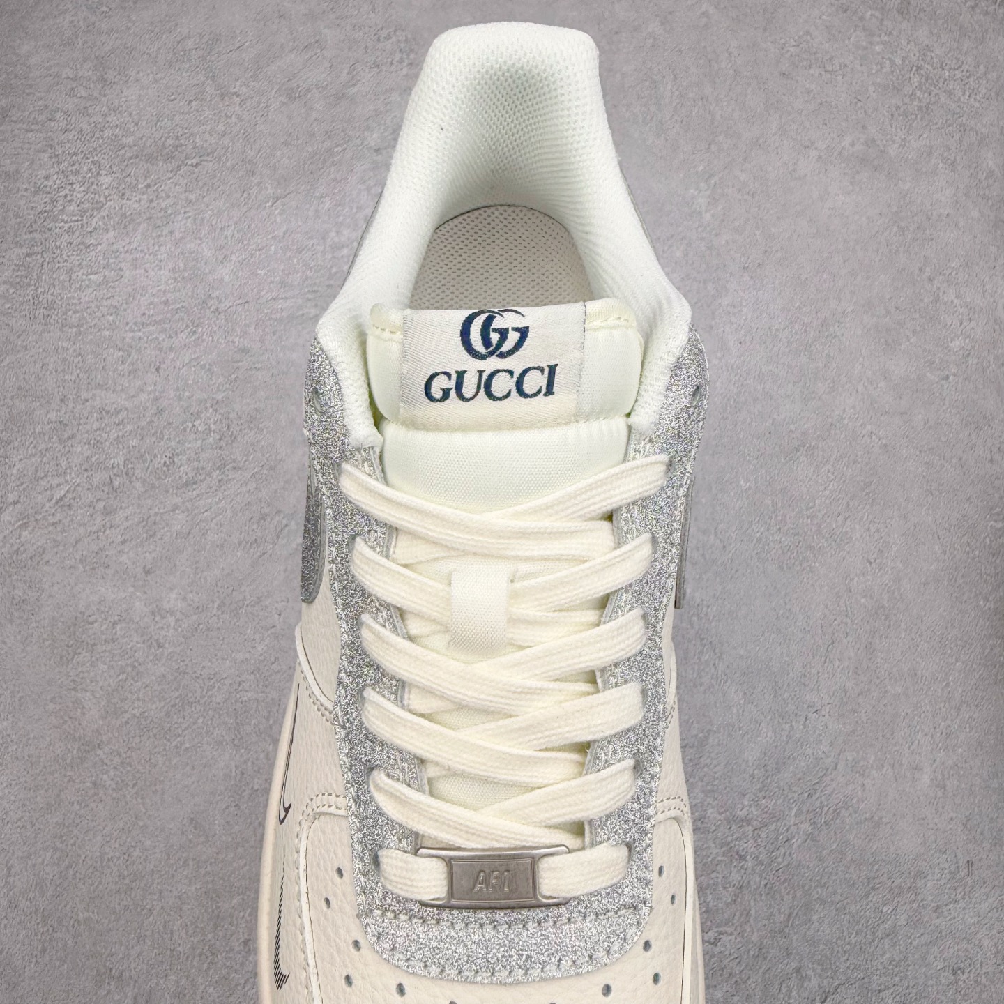 图片[5]-NK Air Force 1´07 Low 空军一号低帮百搭休闲运动板鞋 XS1958-546 柔软、弹性十足的缓震性能和出色的中底设计 横跨复古与现代的外型结合 造就出风靡全球 三十多年的Force 1 直到今天还深受青睐 实拍调校N版已经零色差零失真 百分百还原实物色彩所见即所得 不存在货不对板色差等低级问题 选购参考实物拍摄 不混卖不参货 只用心做好货严格选品 承诺混一赔十 尺码：36 36.5 37.5 38 38.5 39 40 40.5 41 42 42.5 43 44 44.5 45-选品中心