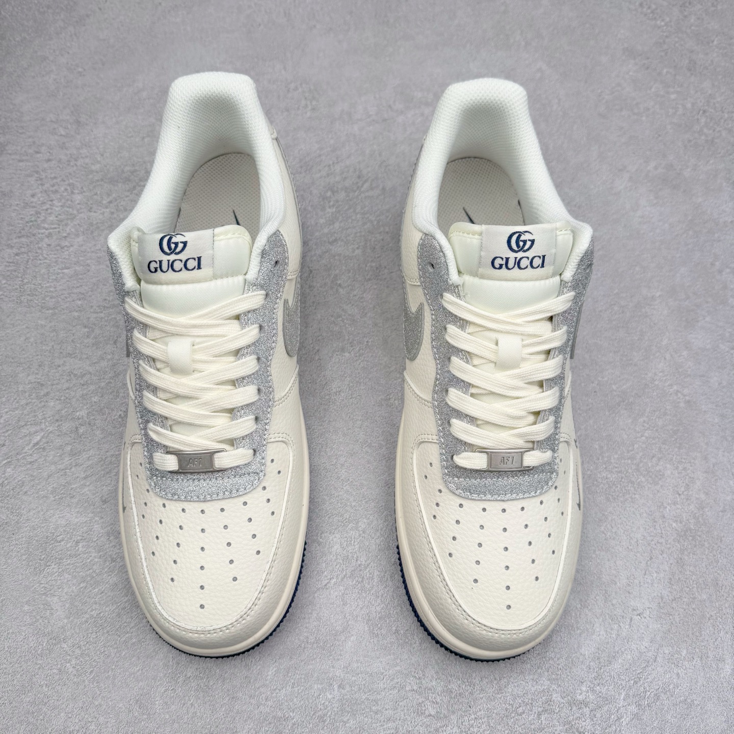 图片[2]-NK Air Force 1´07 Low 空军一号低帮百搭休闲运动板鞋 XS1958-546 柔软、弹性十足的缓震性能和出色的中底设计 横跨复古与现代的外型结合 造就出风靡全球 三十多年的Force 1 直到今天还深受青睐 实拍调校N版已经零色差零失真 百分百还原实物色彩所见即所得 不存在货不对板色差等低级问题 选购参考实物拍摄 不混卖不参货 只用心做好货严格选品 承诺混一赔十 尺码：36 36.5 37.5 38 38.5 39 40 40.5 41 42 42.5 43 44 44.5 45-选品中心