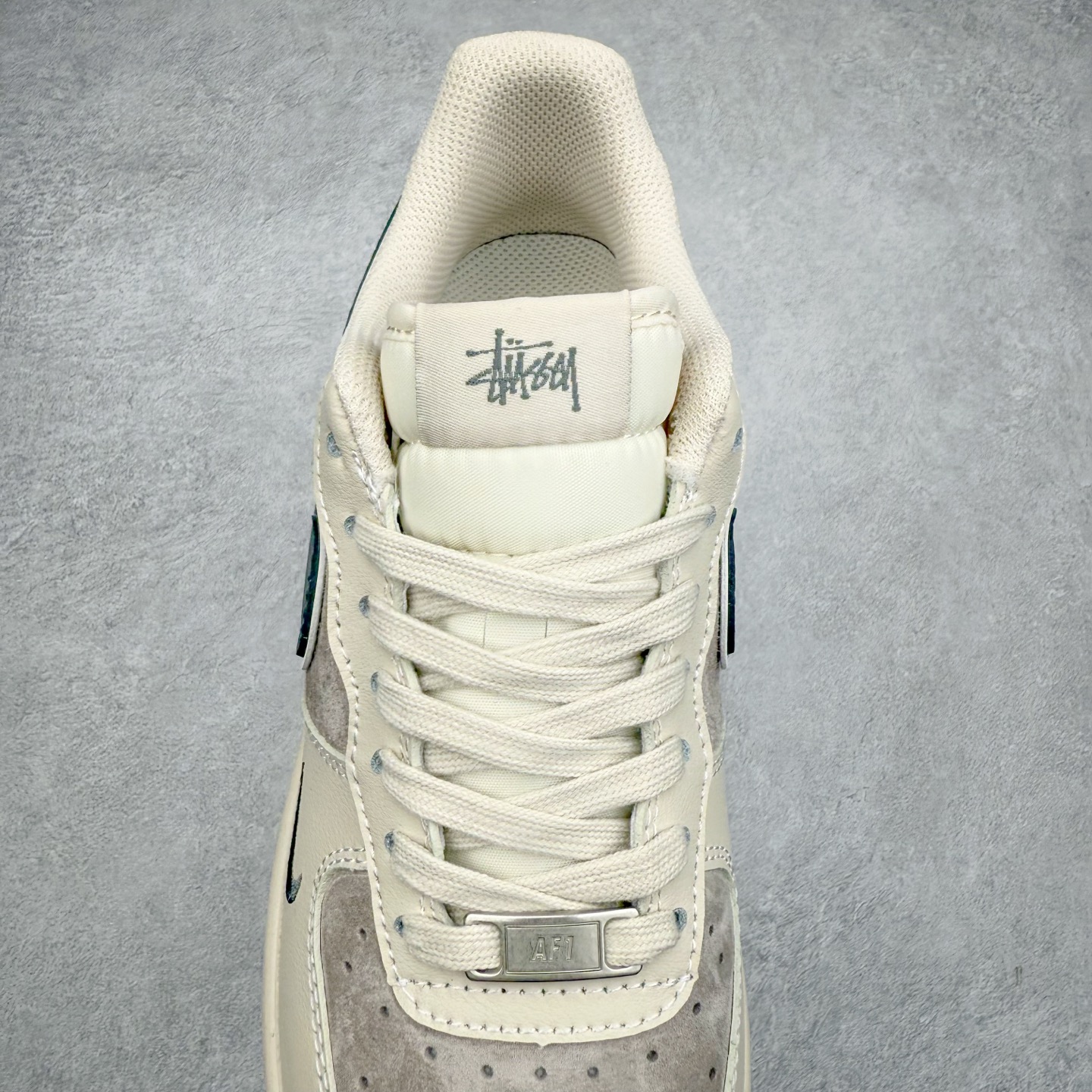 图片[5]-NK Air Force 1´07 Low 空军一号低帮百搭休闲运动板鞋 XX3168-126 柔软、弹性十足的缓震性能和出色的中底设计 横跨复古与现代的外型结合 造就出风靡全球 三十多年的Force 1 直到今天还深受青睐 实拍调校N版已经零色差零失真 百分百还原实物色彩所见即所得 不存在货不对板色差等低级问题 选购参考实物拍摄 不混卖不参货 只用心做好货严格选品 承诺混一赔十 尺码：36 36.5 37.5 38 38.5 39 40 40.5 41 42 42.5 43 44 44.5 45-选品中心